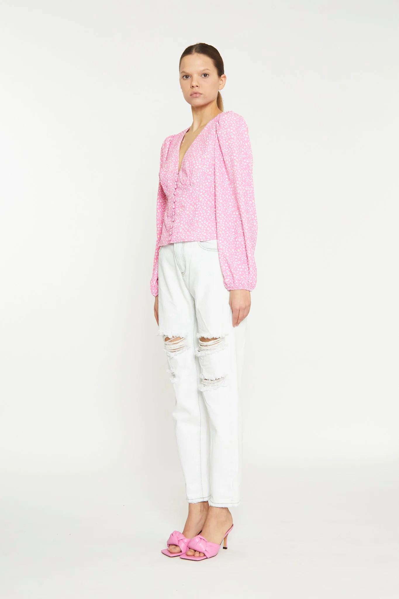 Sunbleached Distressed Rip-Detail Relaxed Fit Jeans - Image 3