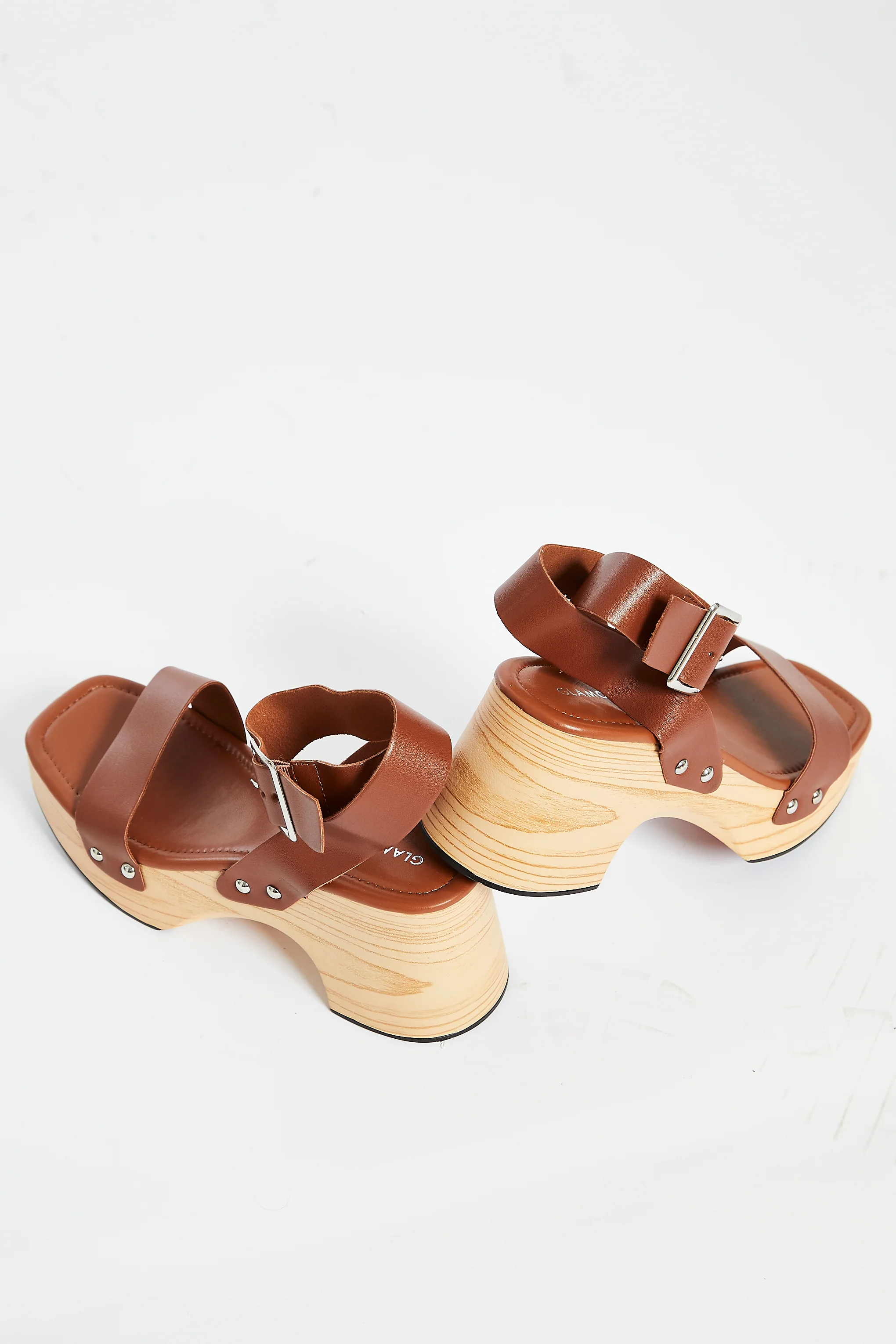 Glamorous Tan Open Toe Block Heel Sandals - Image 4