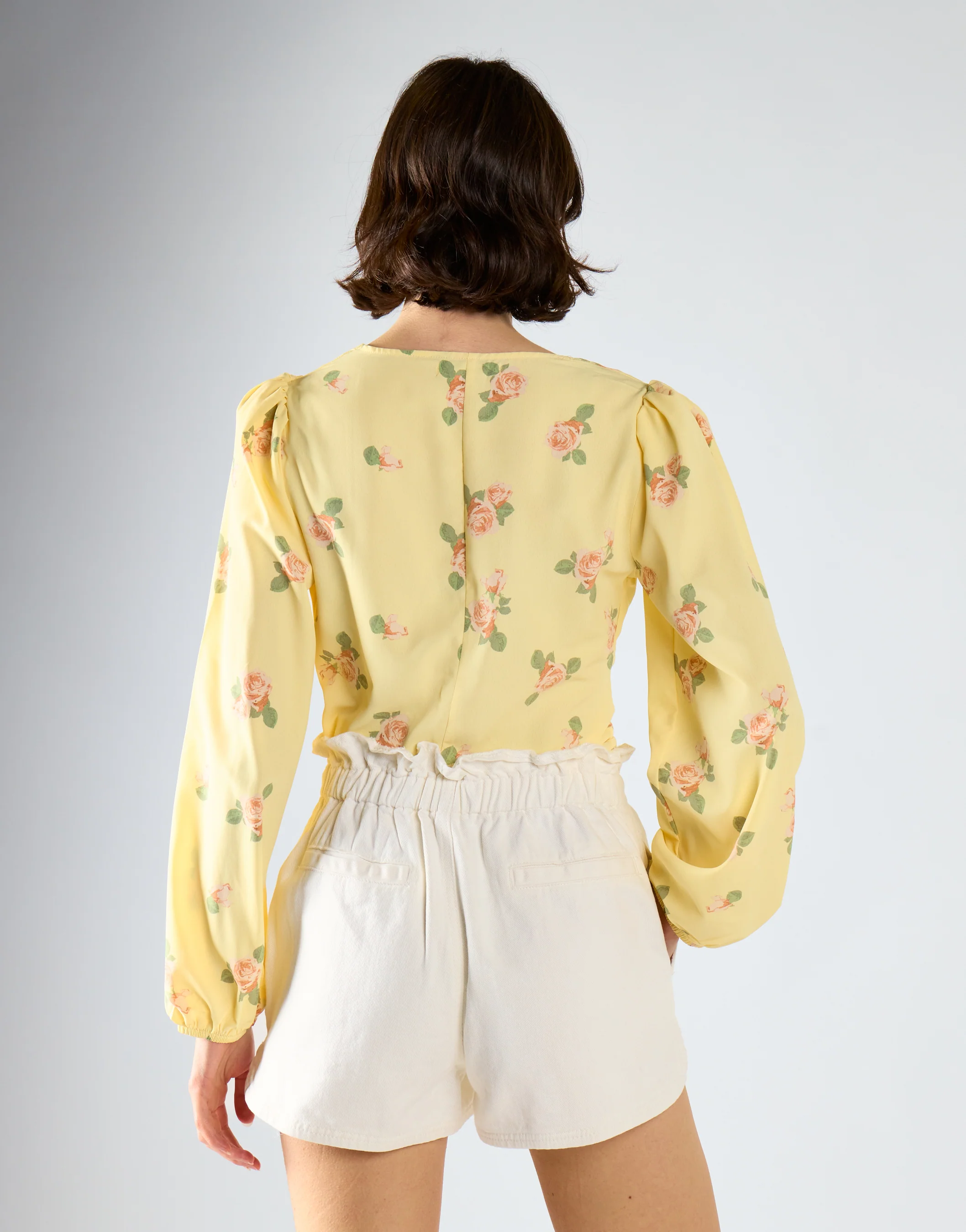 Glamorous Off White Paper bag High Waisted Shorts - Image 2