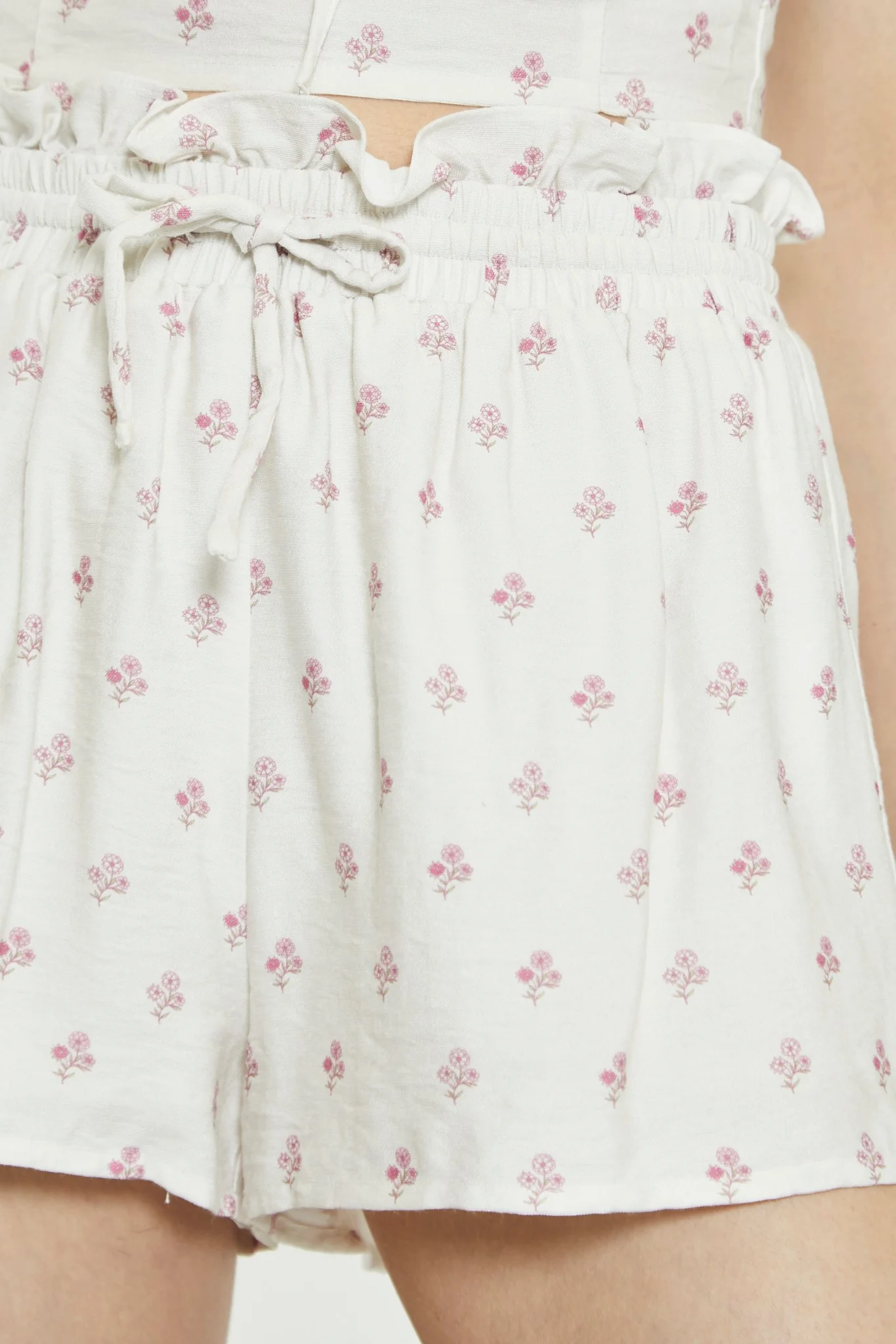 Cream Pink Stem Flower Shorts - Image 4