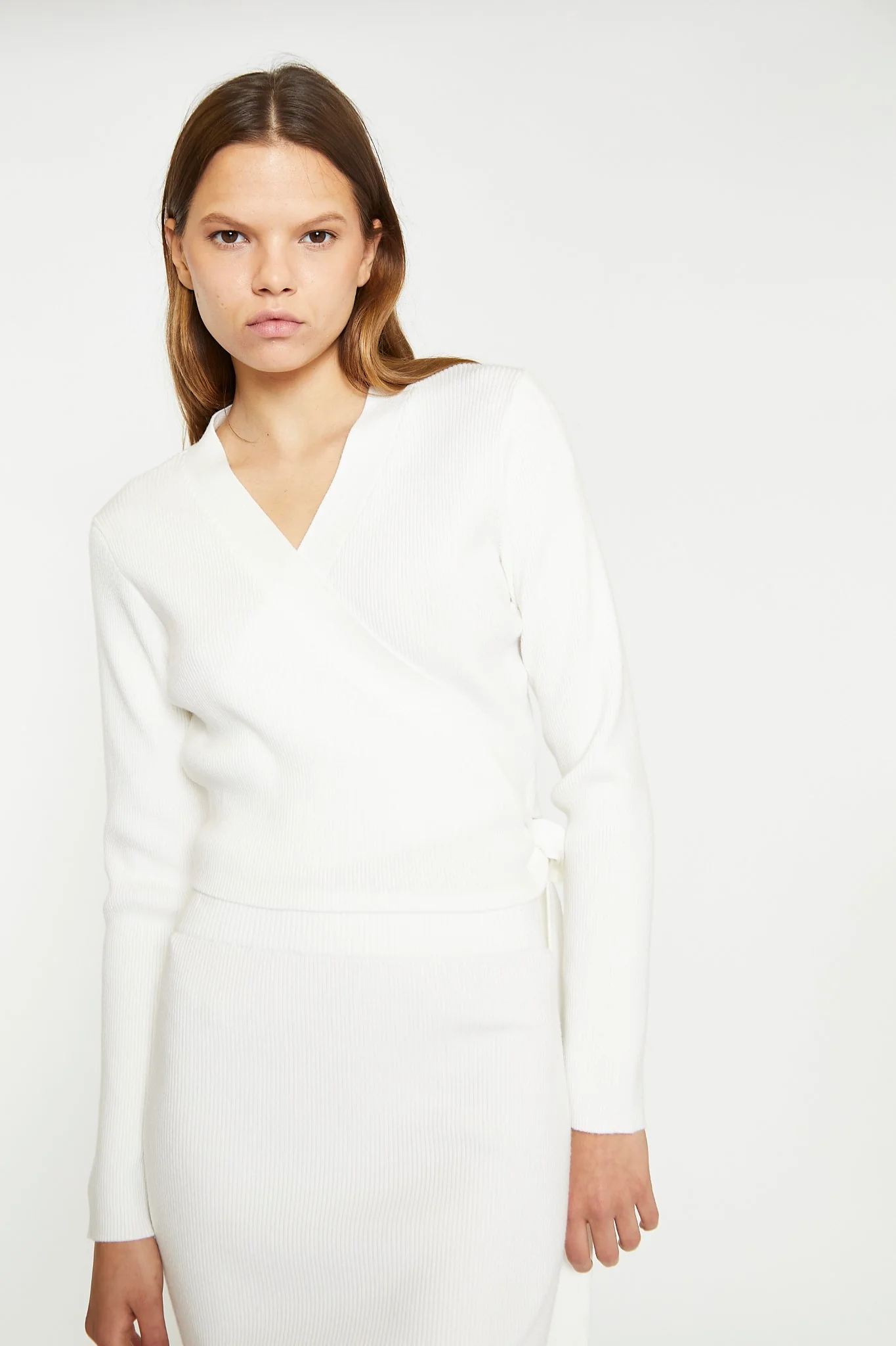 Off White Rib Knit Midi-Skirt - Image 4
