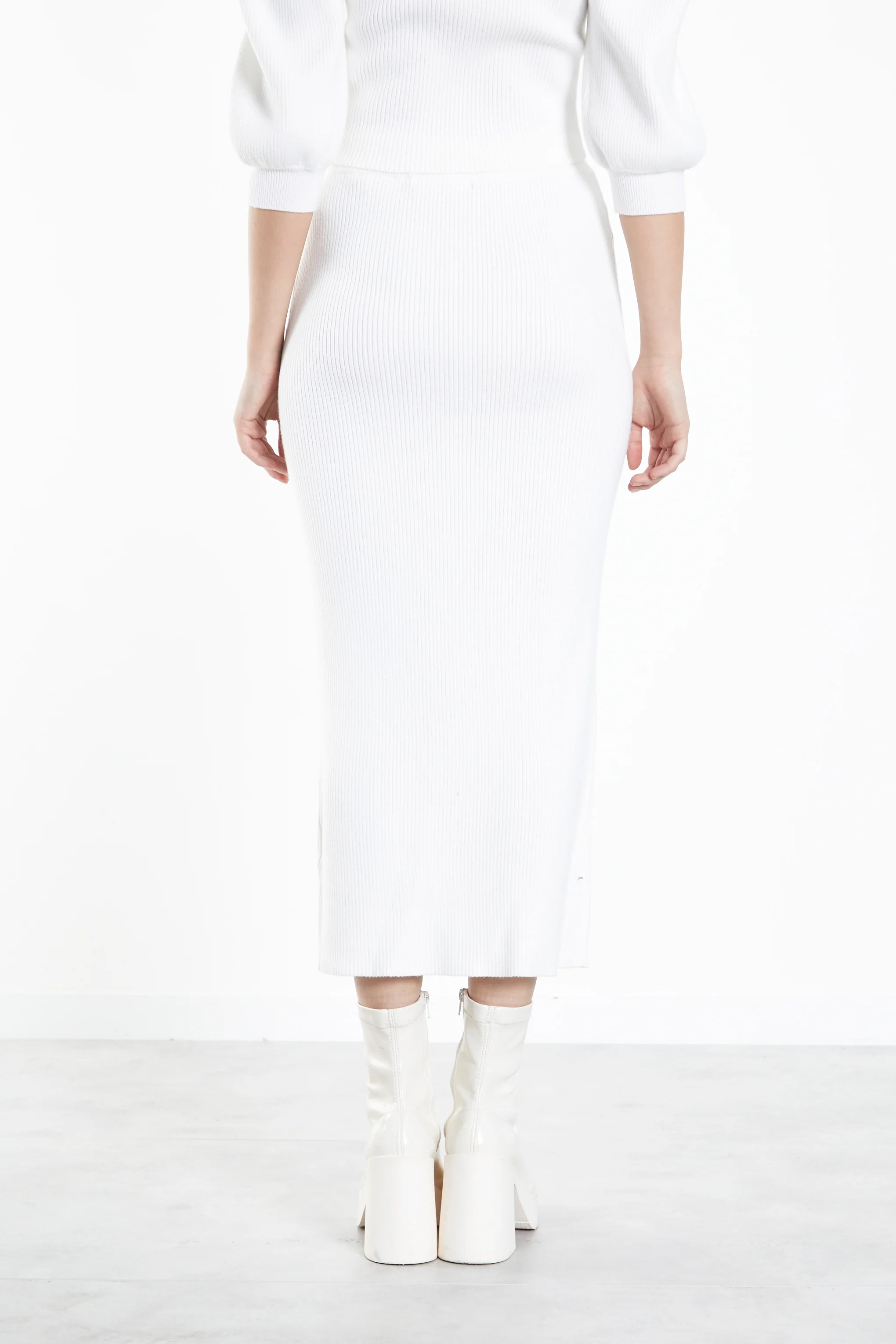 Glamorous Off White Knitted Midi Skirt - Image 2