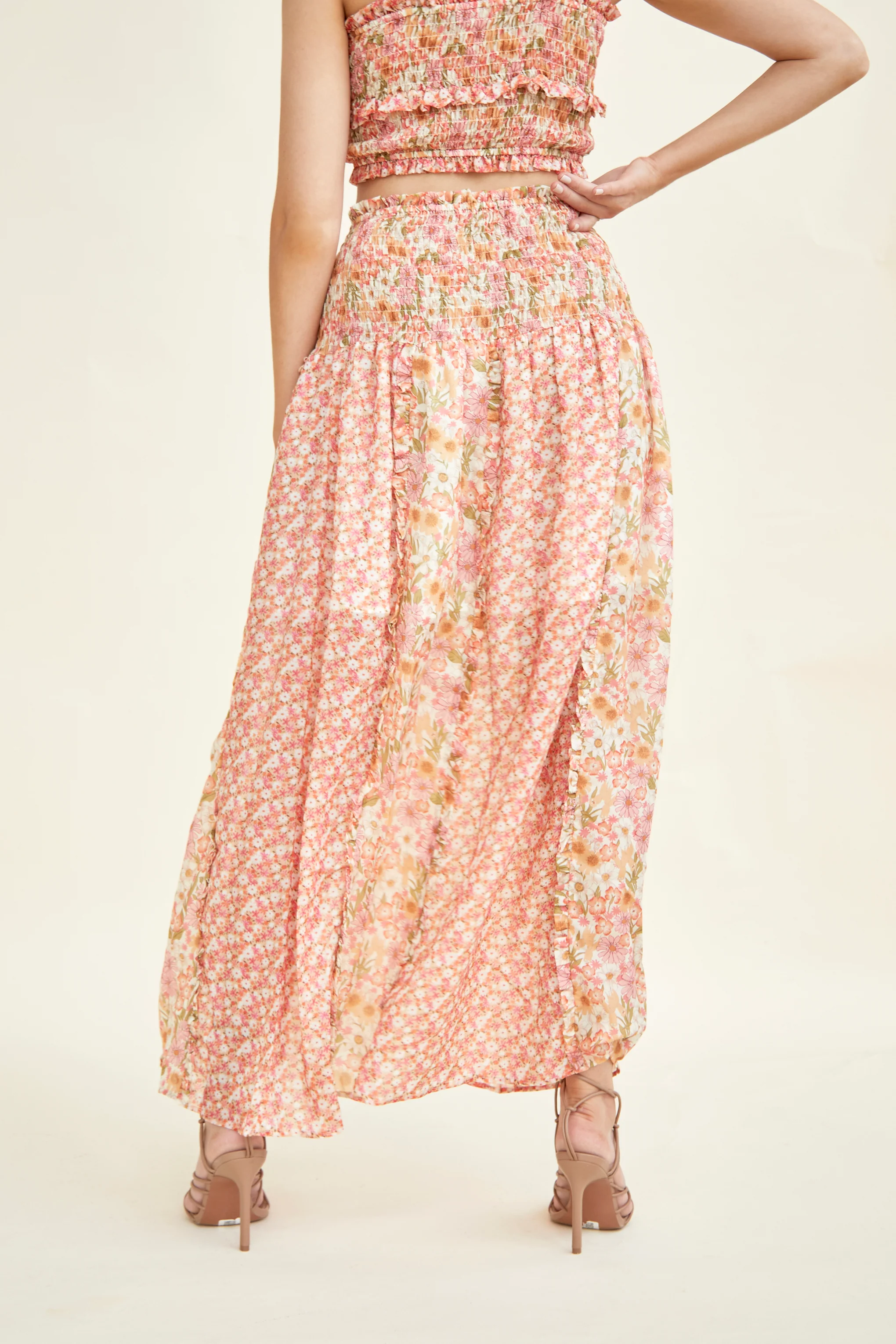 Glamorous Ruffle High-Waisted Maxi Skirt with Smocked Panel - Image 2