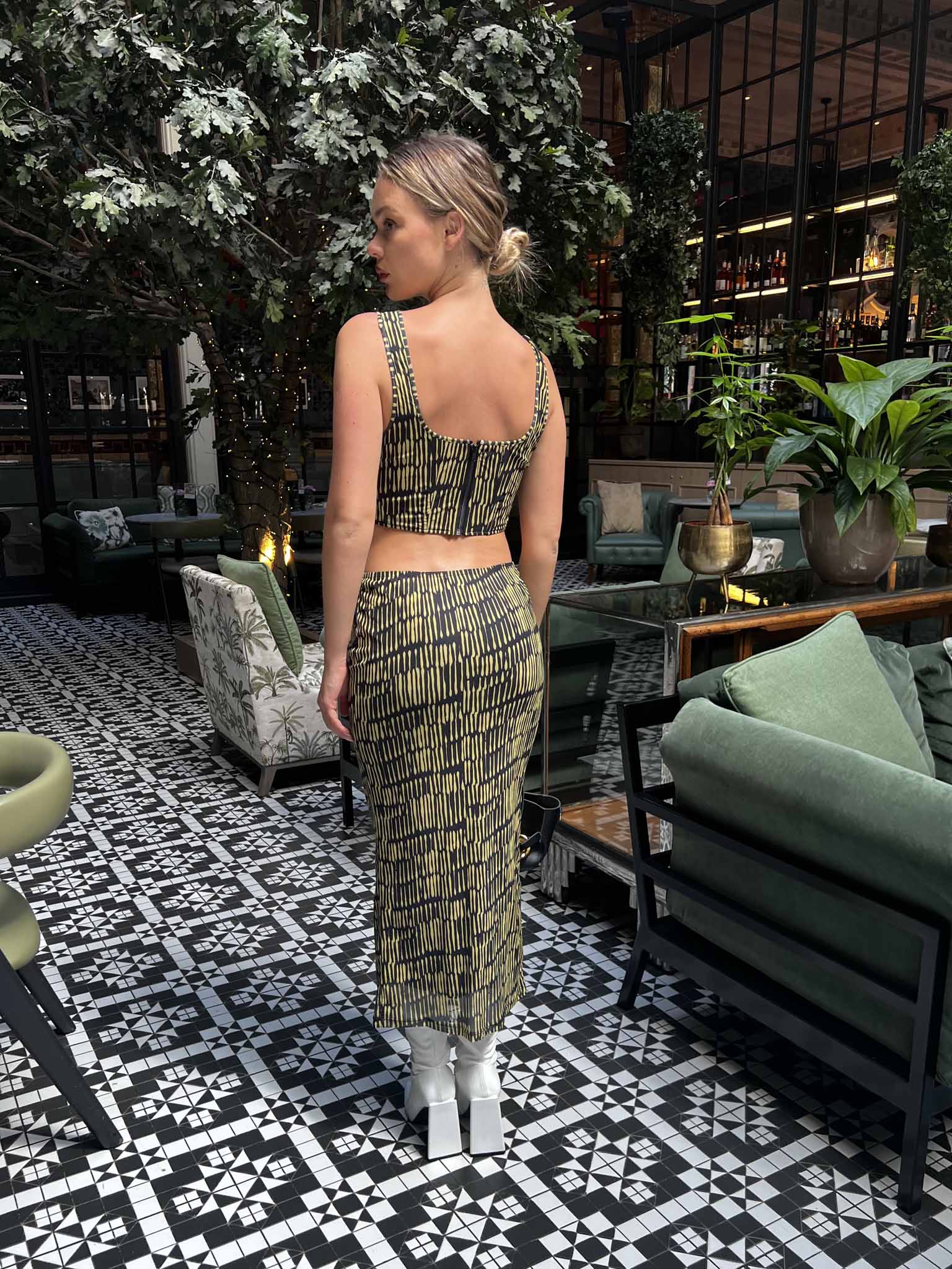 Glamorous Yellow Abstract Stripe Mesh Midi Skirt - Image 2