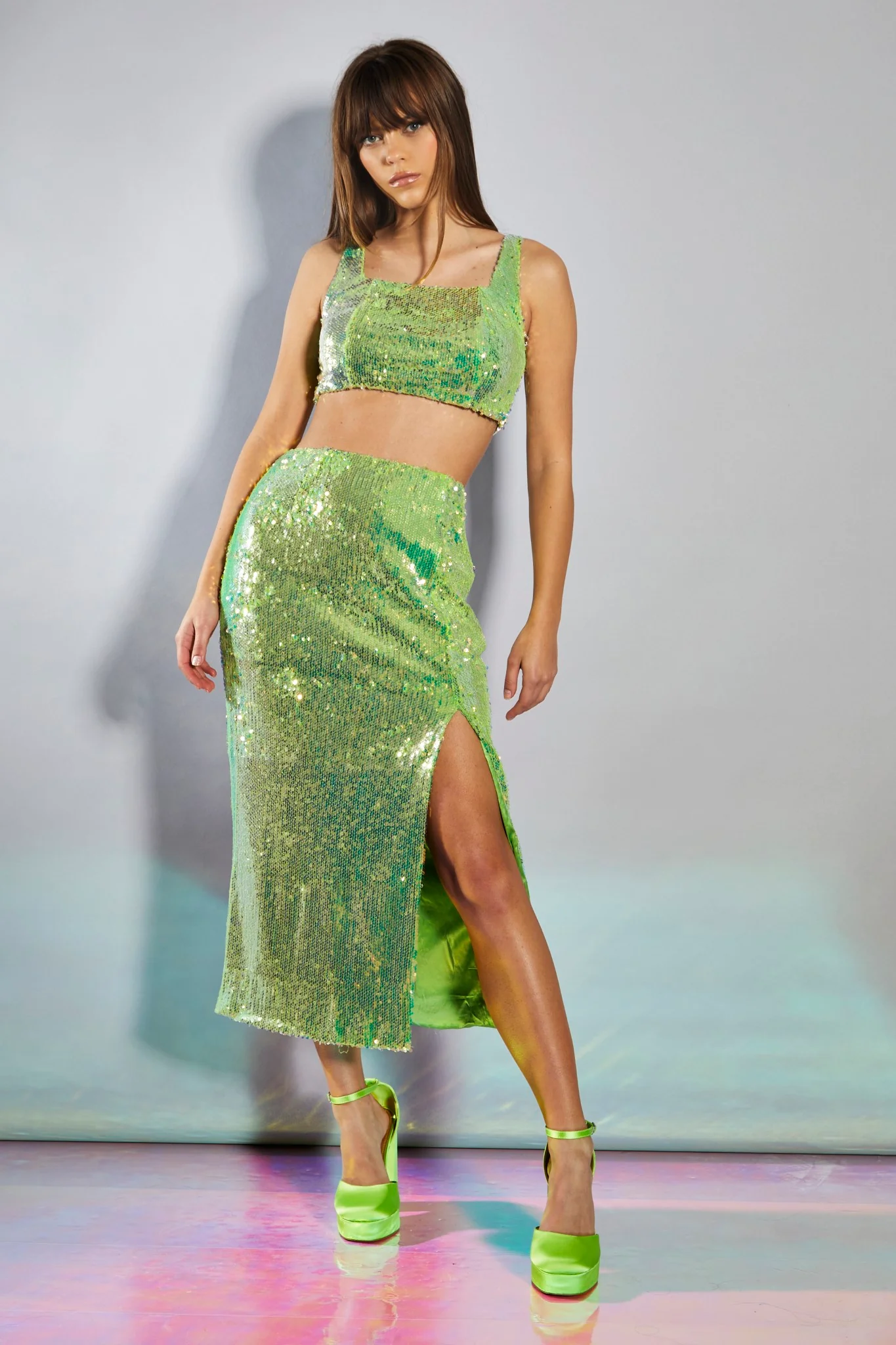 Glamorous Iridescent Line Sequin Midi Pencil Skirt with Side Split - Image 4