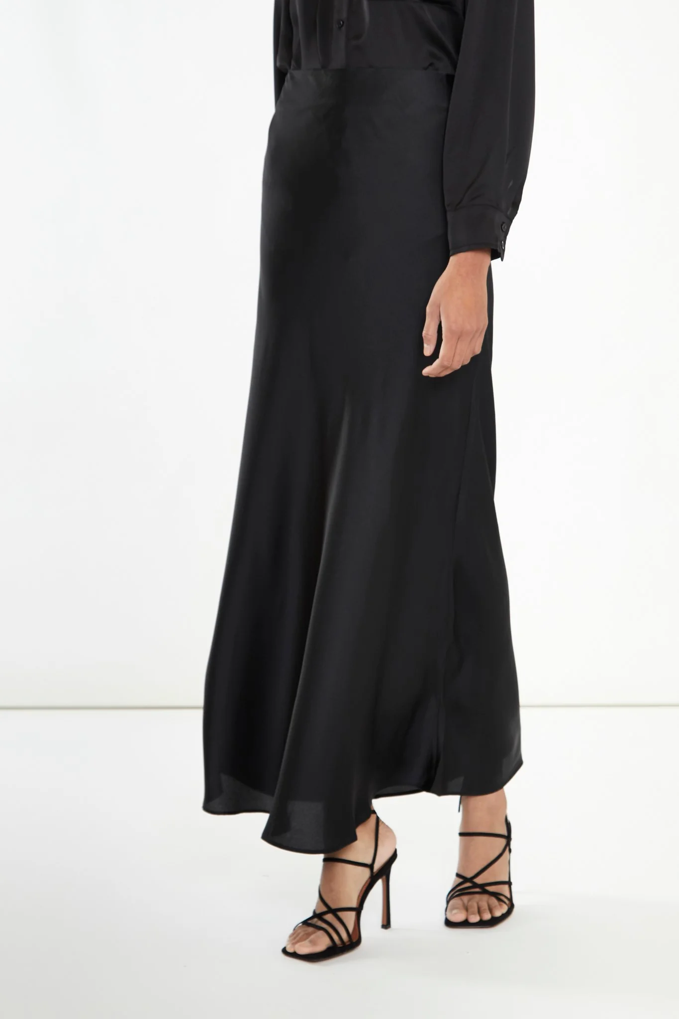 Black Bias-Cut Maxi-skirt - Image 3