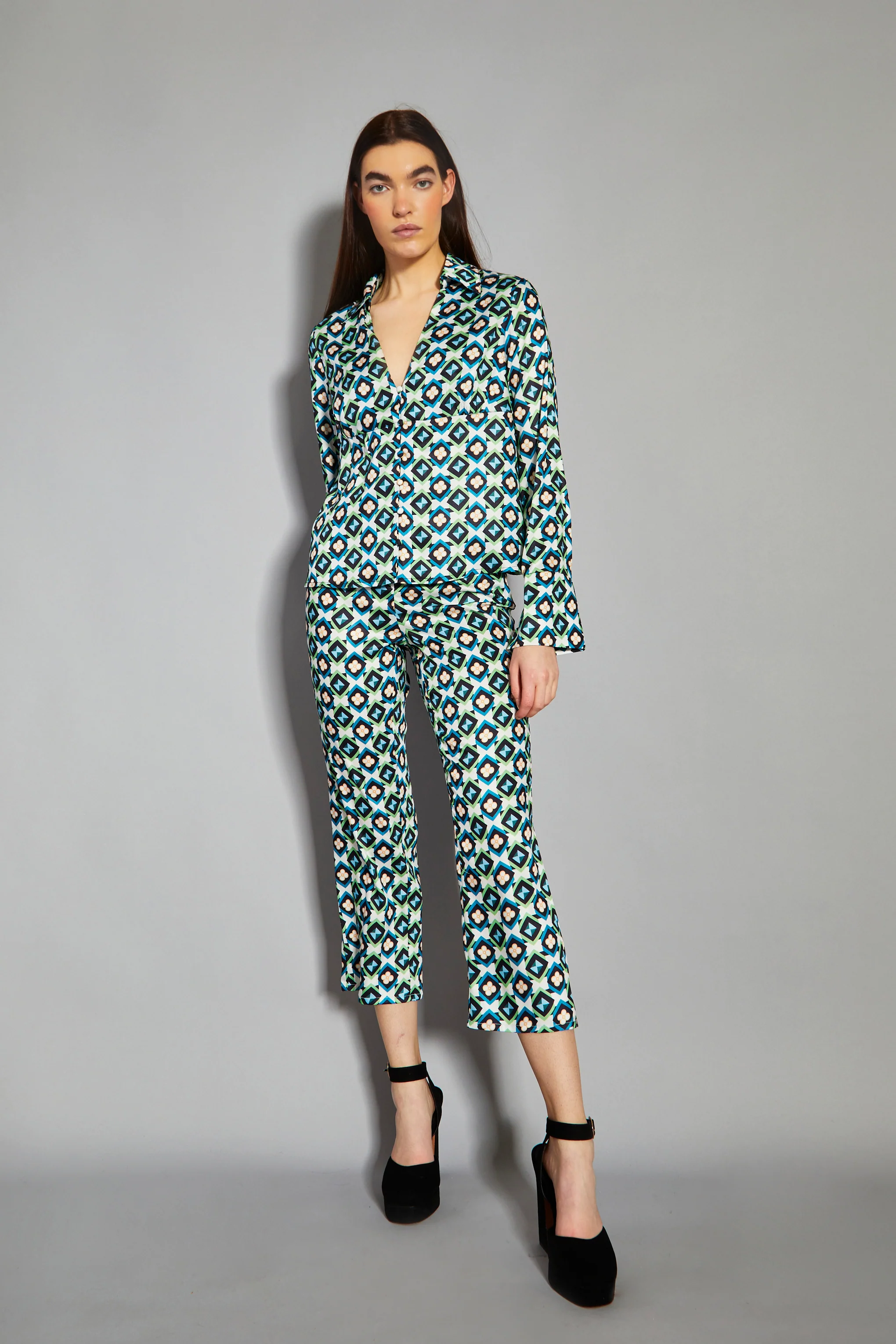 Glamorous Cream Multi Geo Flower Print V-Neck Button Front Shirt - Image 4