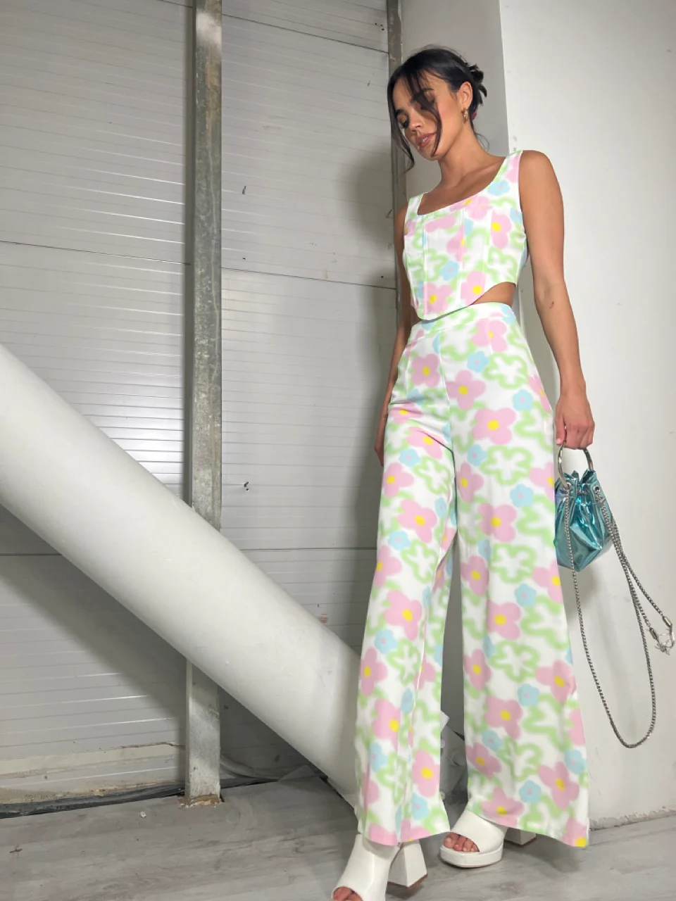 Multi-Blurred-Floral Wide Leg Trousers - Image 3