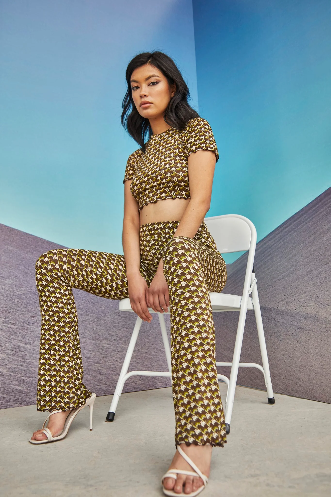 Glamorous Care Khaki Hounds Tooth High Waisted Trousers - Image 3