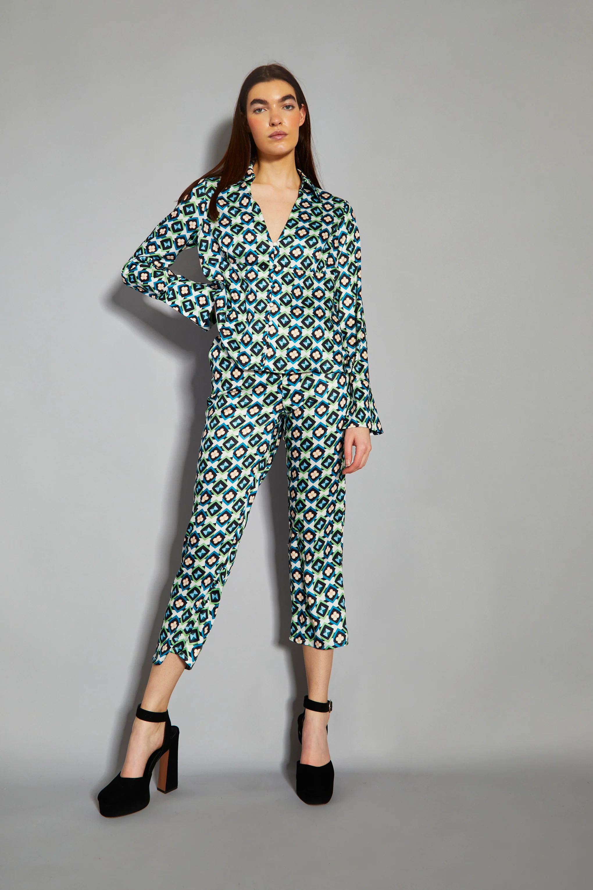 Glamorous Cream Multi Geo Flower Print Cropped Trousers - Image 4