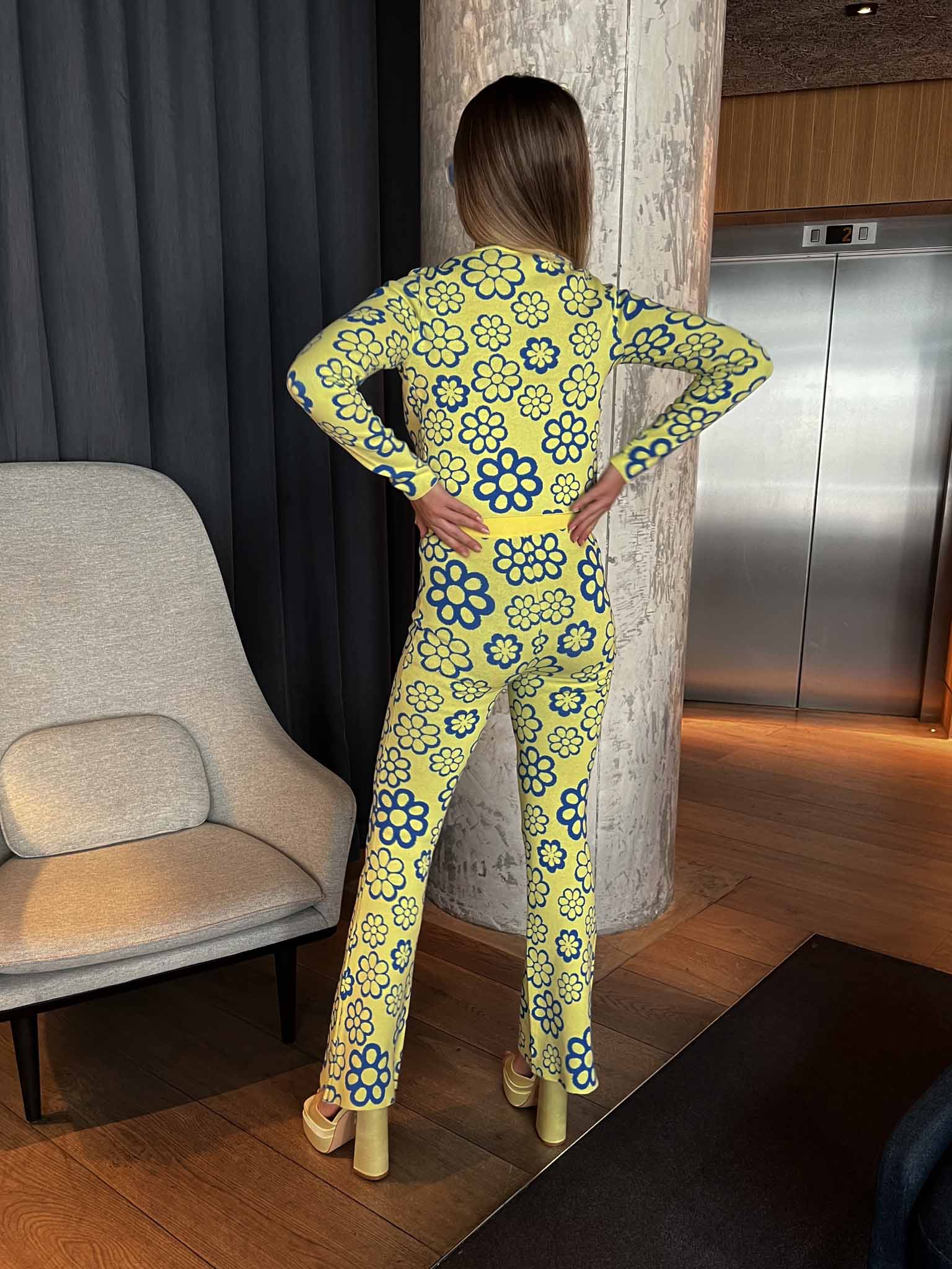 Glamorous Blue Yellow Flowers Intarsia Knit Flared Trousers - Image 2