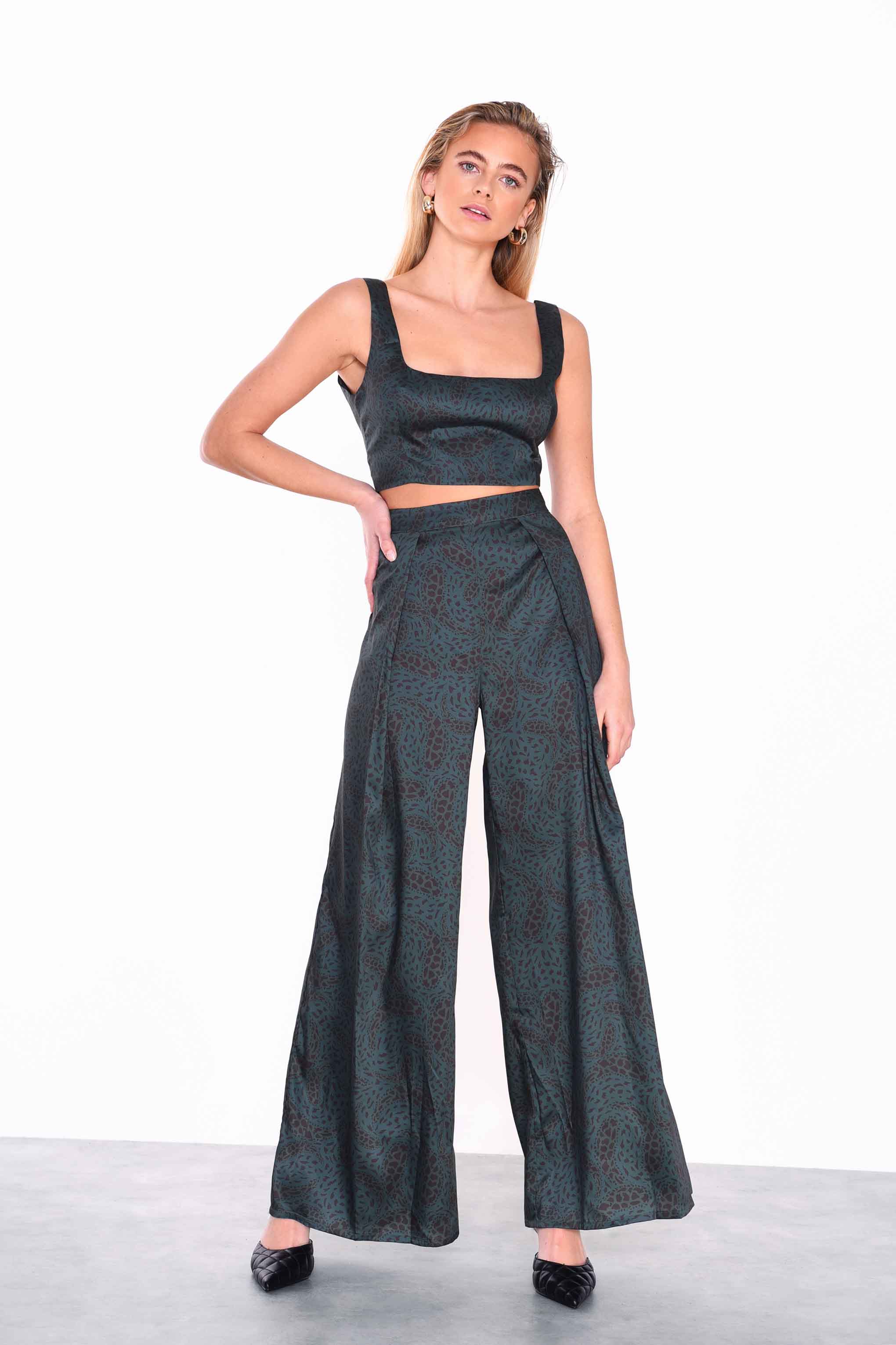 Glamorous Dark green Paisley Wide Leg Trousers - Image 3