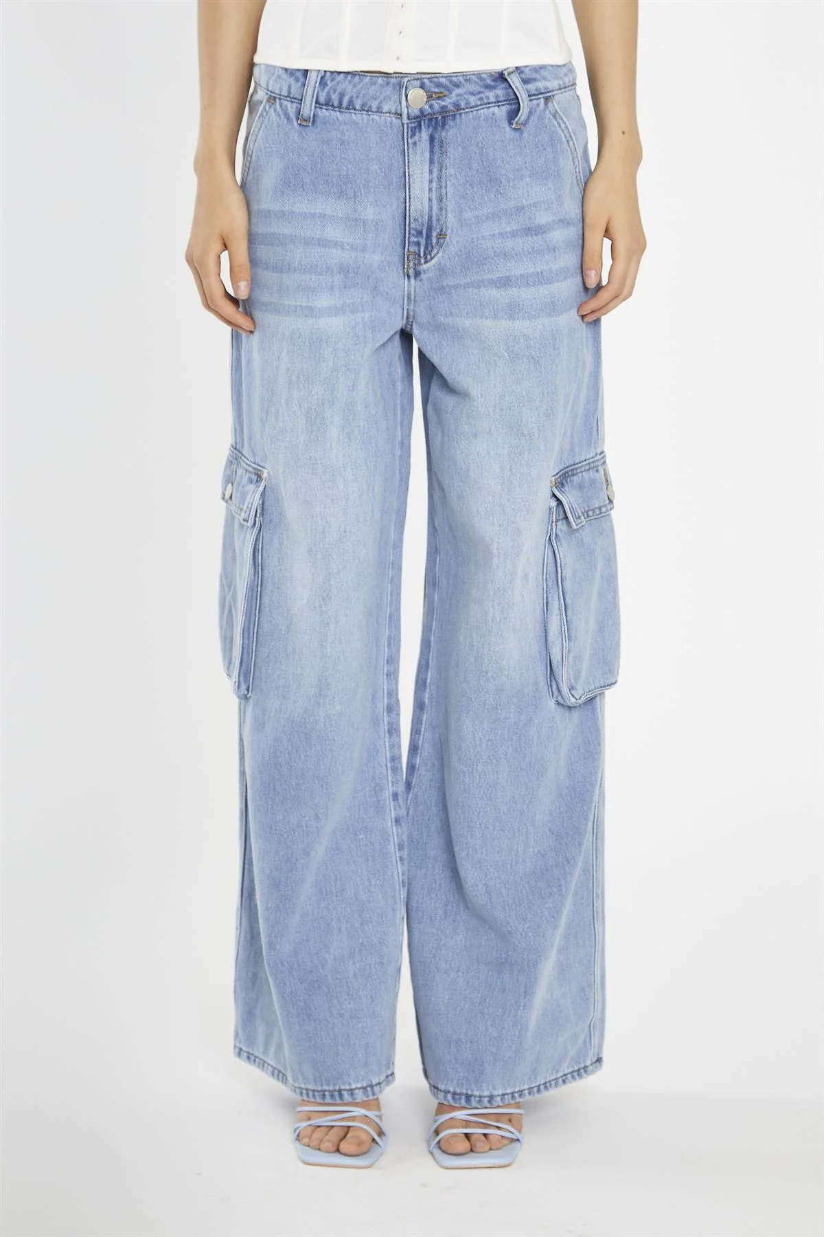 Light Stonewash Wide Leg Cargo Jeans - Image 3