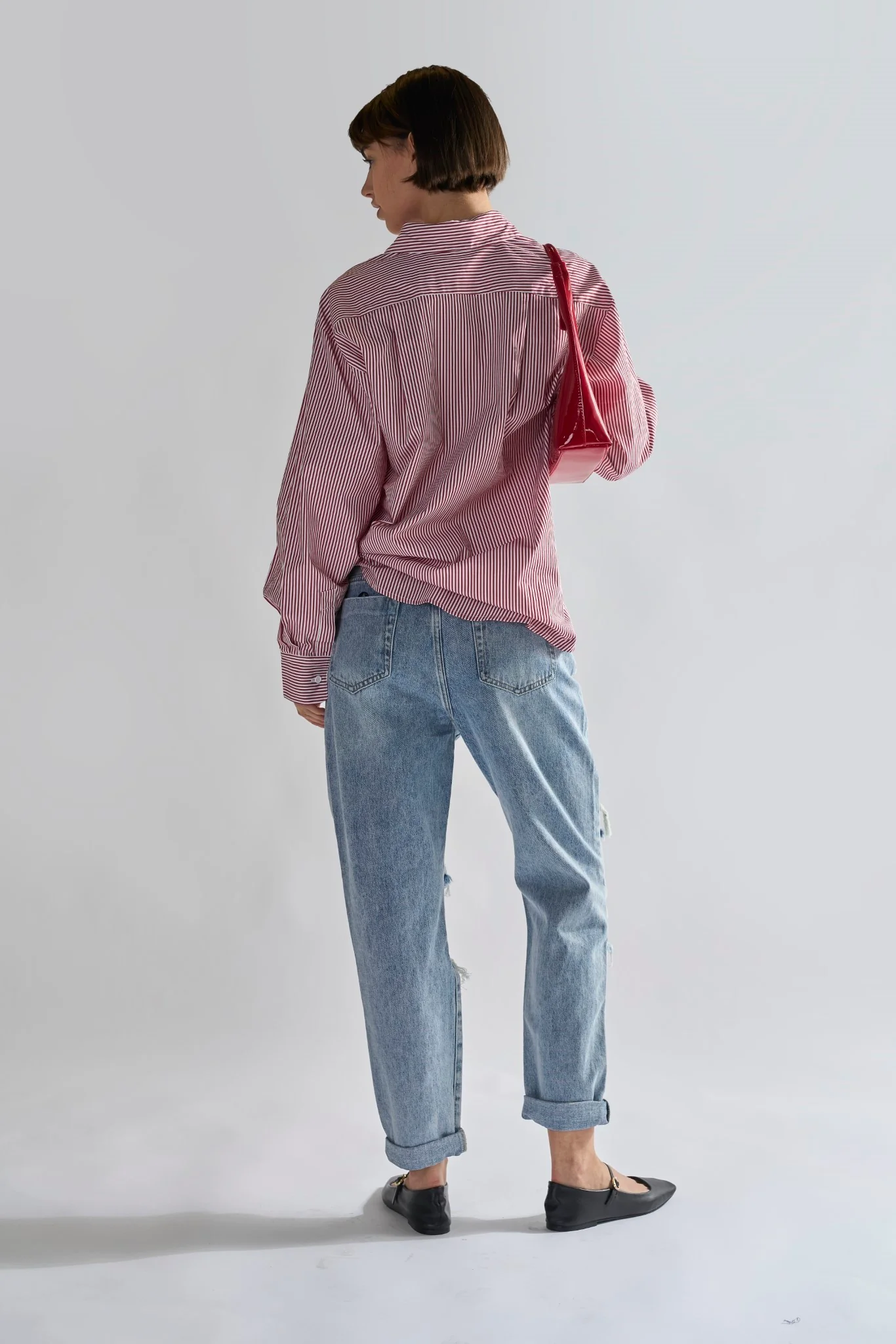 Light Vintage Wash Distressed Boyfriend Jeans. - Image 2