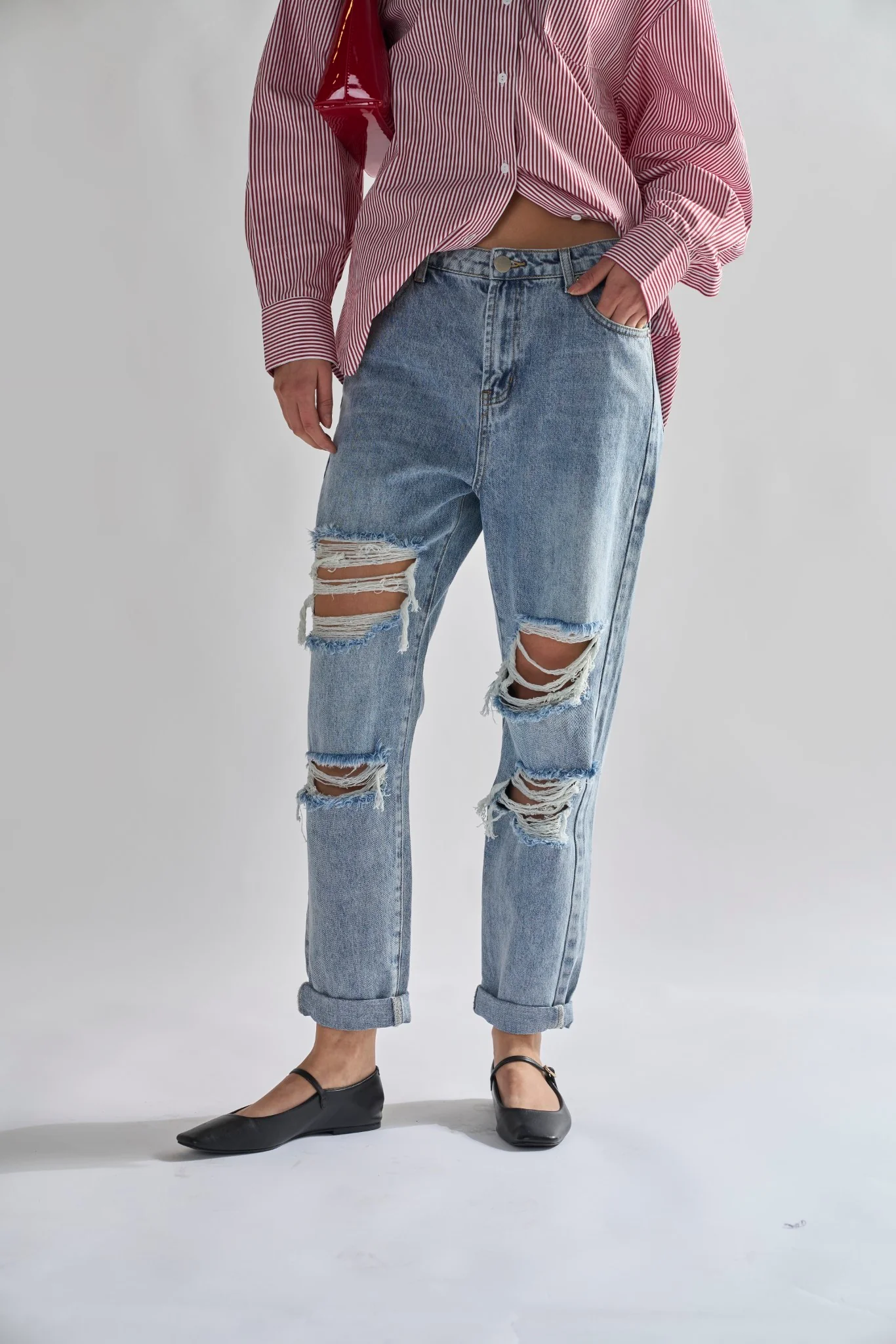 Light Vintage Wash Distressed Boyfriend Jeans. - Image 3