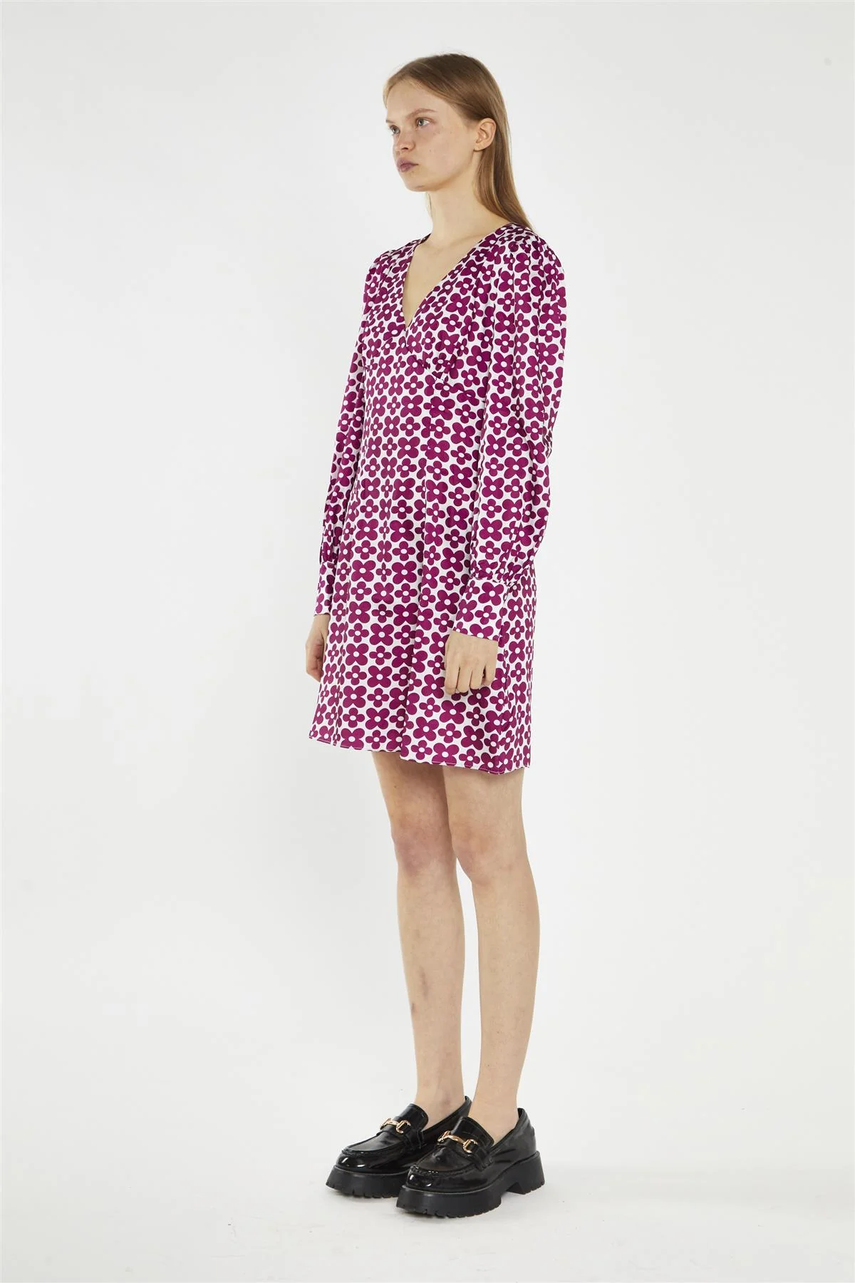 Magenta-Flower V-Neck Mini-Dress - Image 4