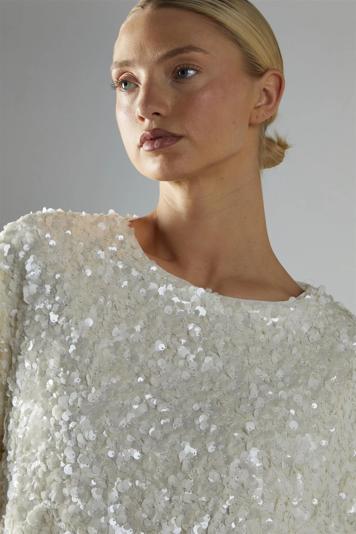 Matt-White-Sequin Boxy Crop-Top - Image 4