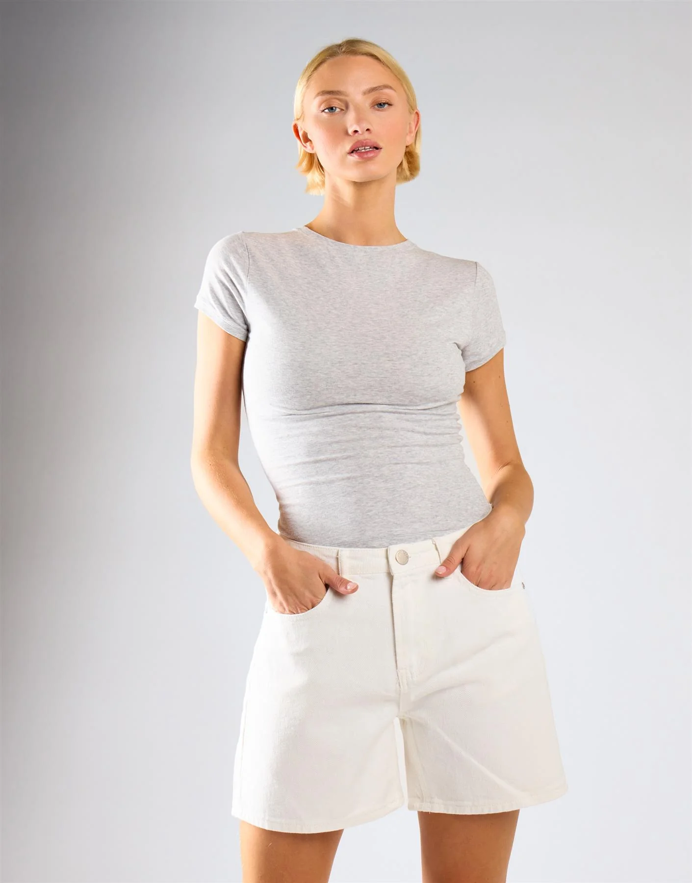 Mid Waist Loose Fit Denim Shorts - Ecru - Image 2