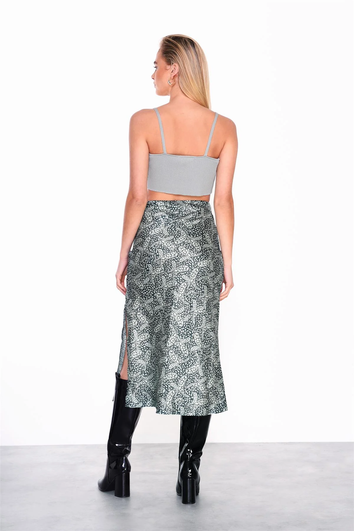 Misty-Sage Ribbed-Sleeveless Cropped-Top - Image 2