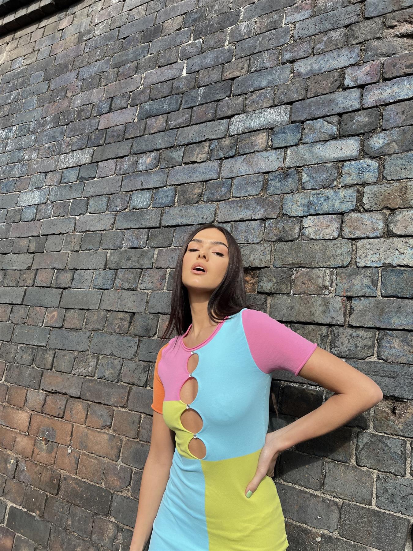 Multicolour-Patchwork Cut-Out-Bodycon Mini-Dress - Image 3