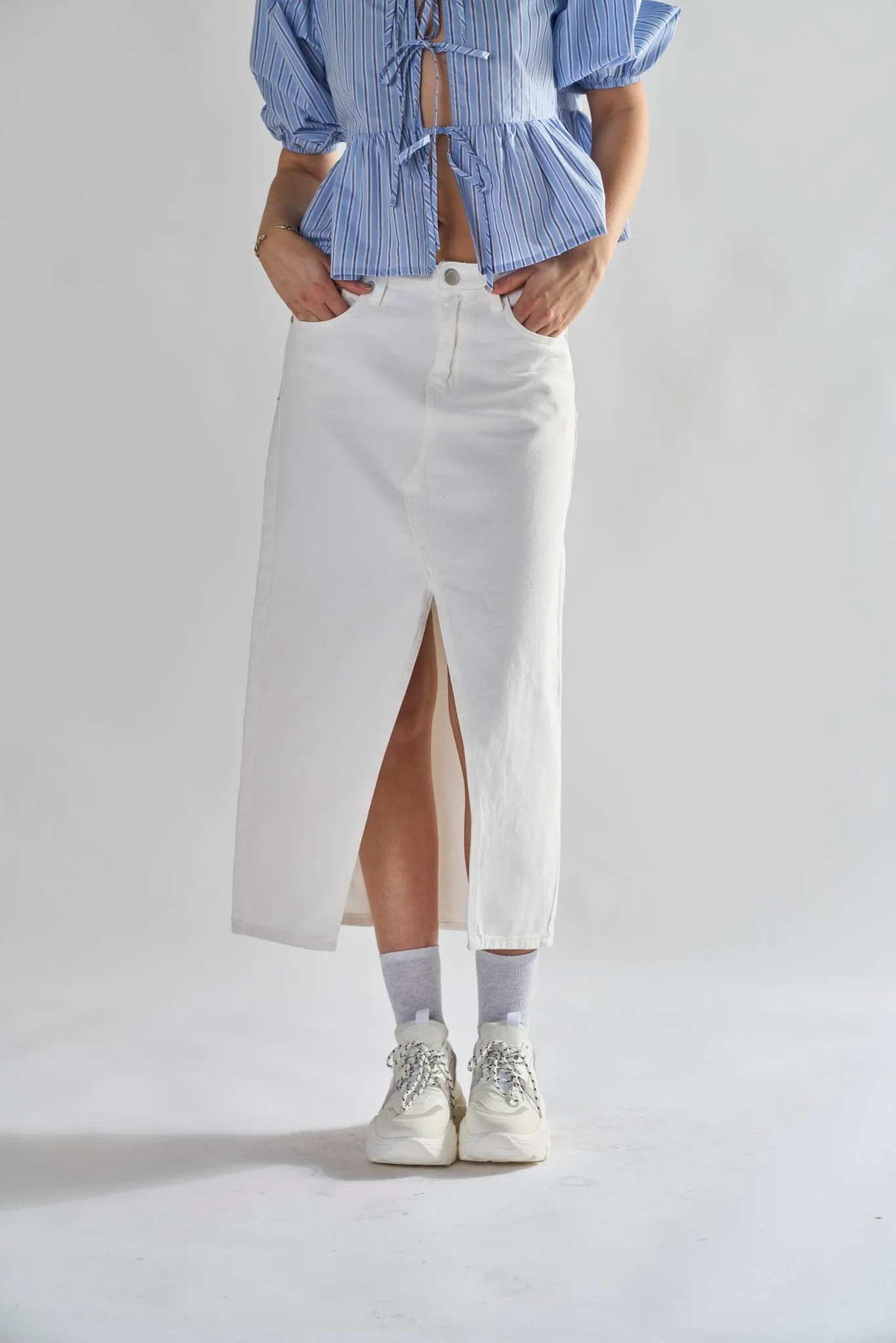 Off White Centre-Split Denim Maxi-Skirt - Image 3