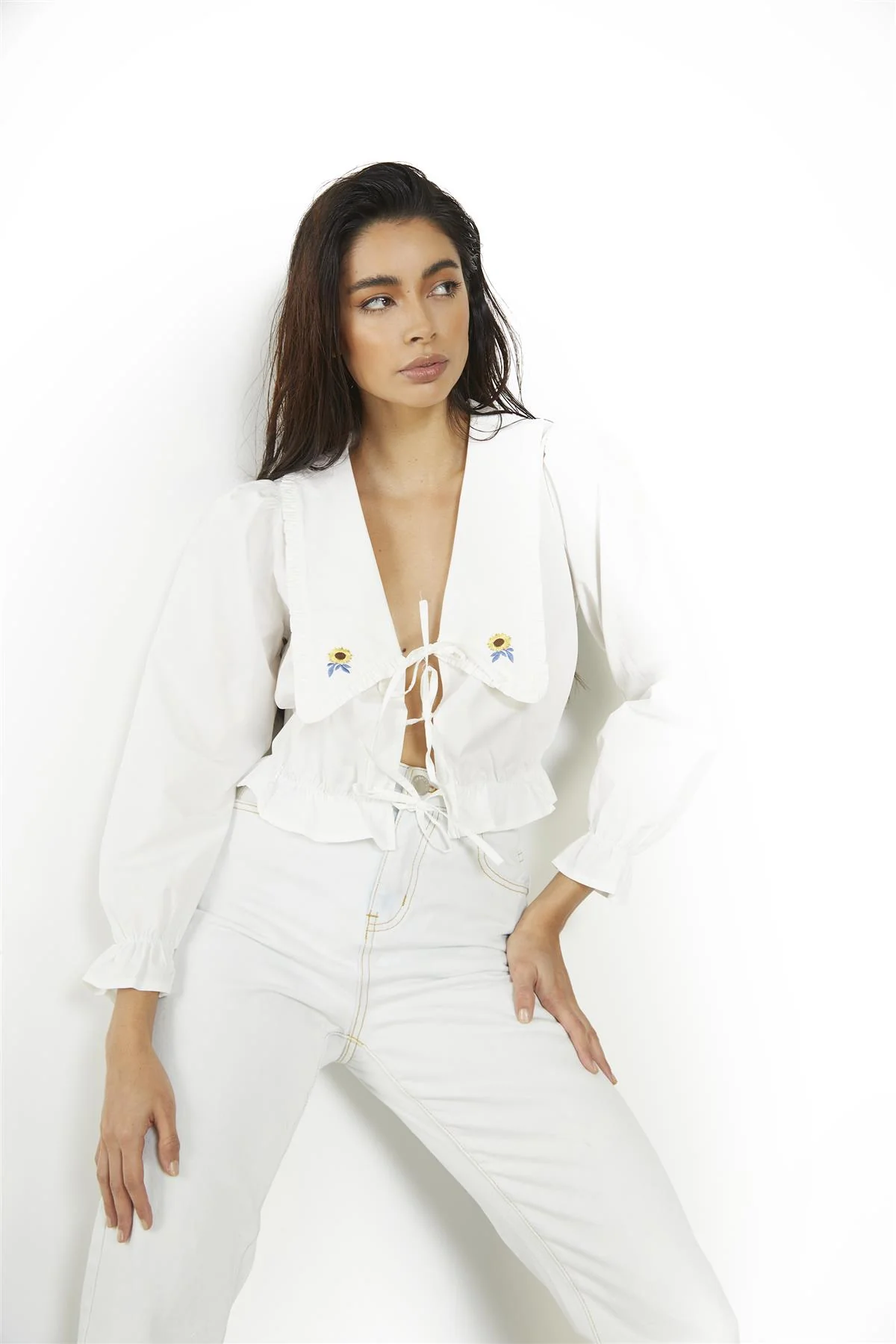 Off-White Collared-Sunflower Crop-top - Image 3