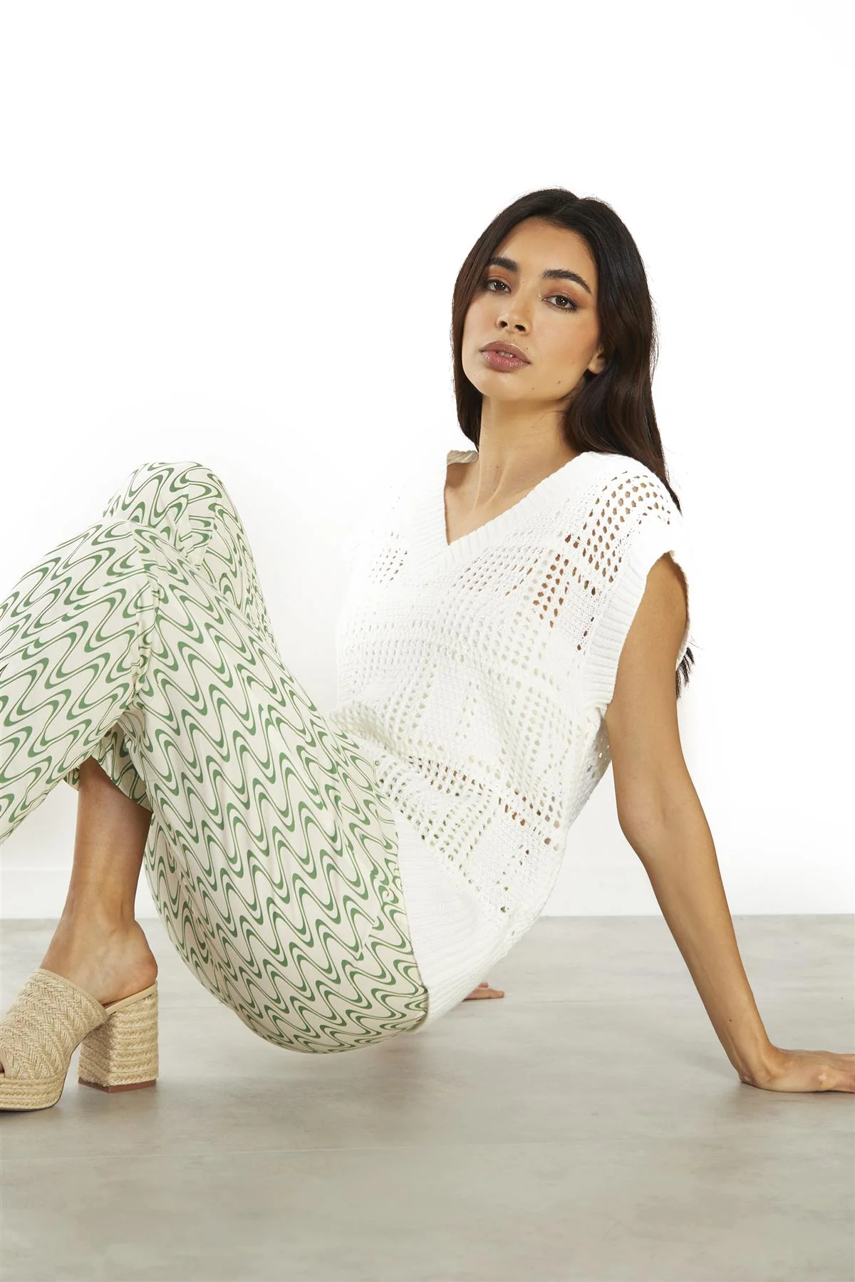 Off White Knit Oversized-Top - Image 5