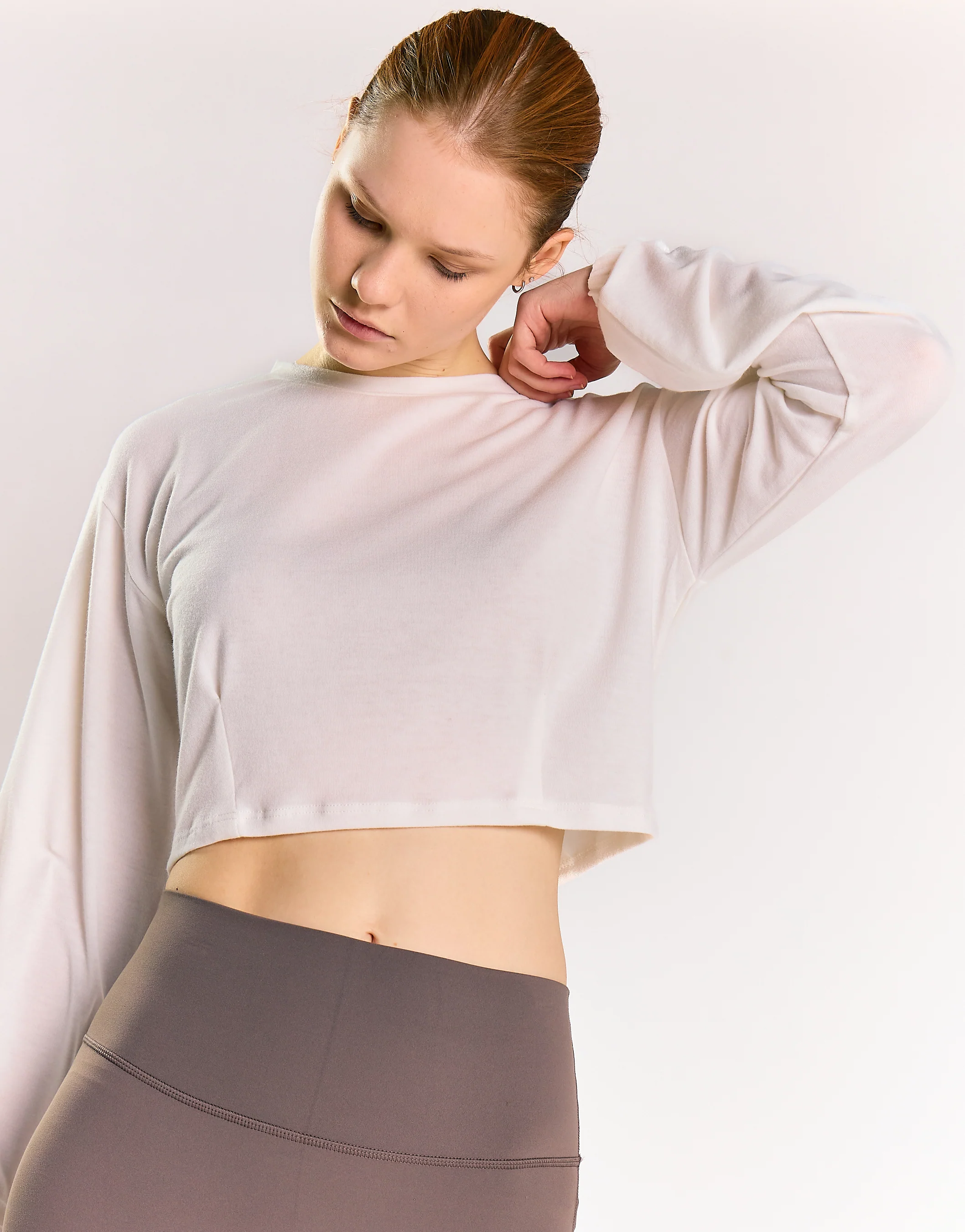 Off White Long-Sleeve Crop-Top - Image 3