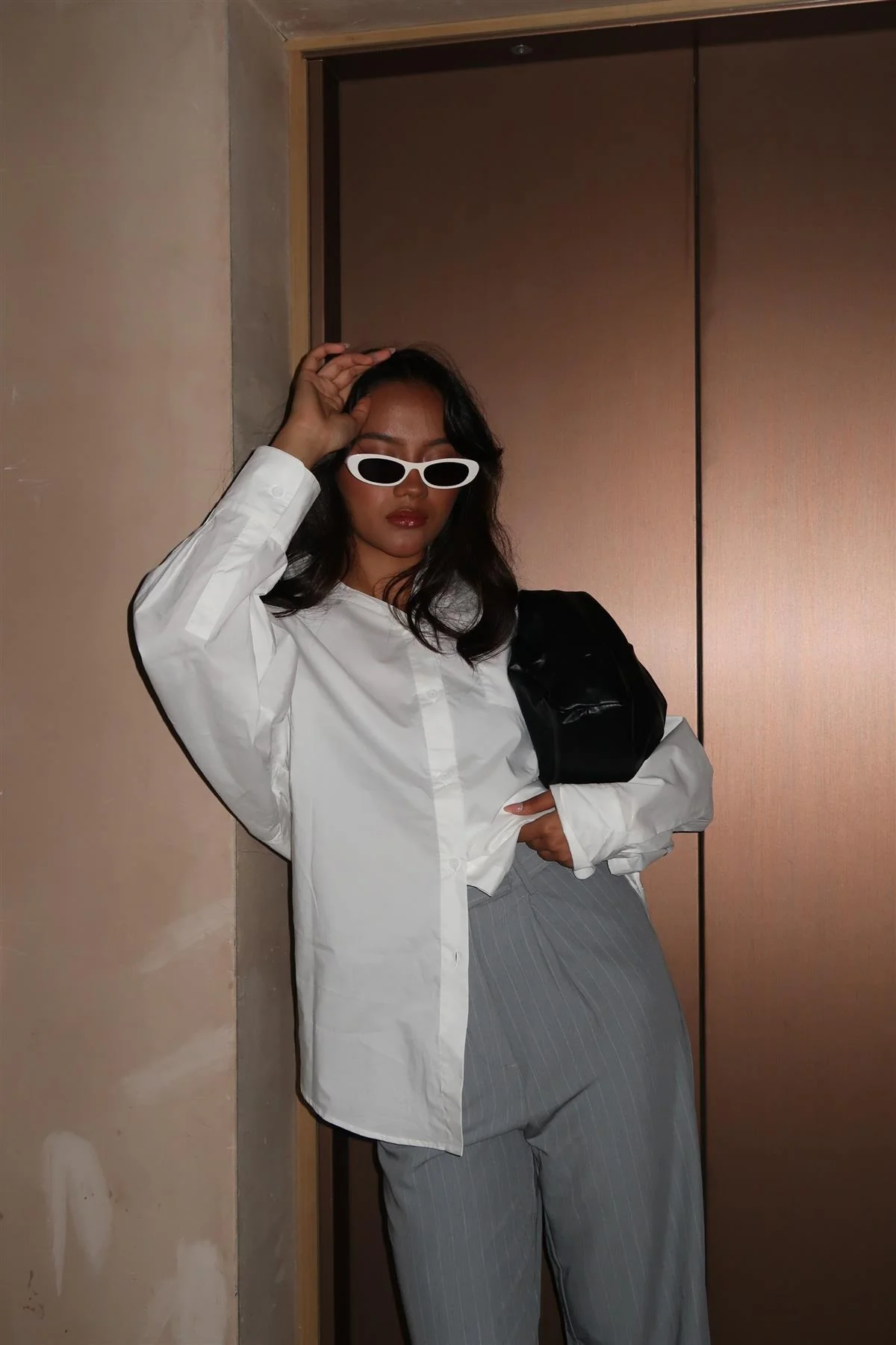 Off-White Long-Sleeves-Button-Front Blouse - Image 3