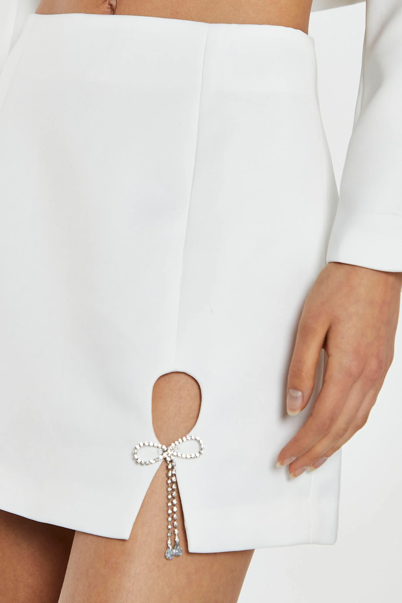 Off-White Satin Diamante Bow Mini-Skirt - Image 4