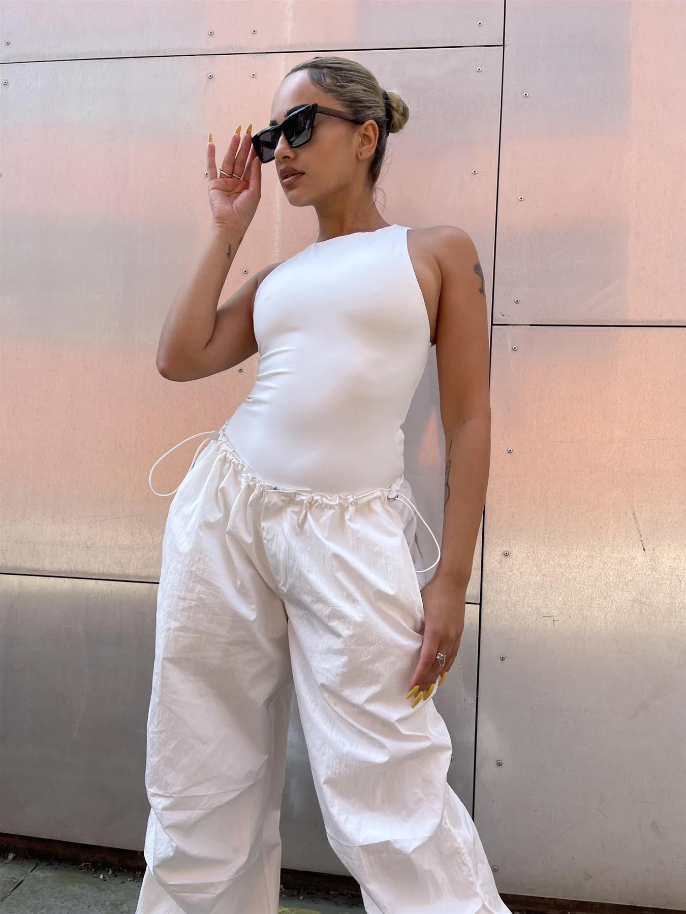 Off-White Scoop-Neck Bodysuit - Image 4