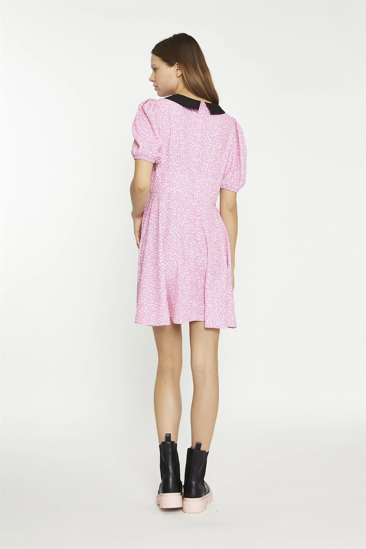 Pink-Multi-Leopard-Black Contrast-Collar-Skater Mini-Dress - Image 2