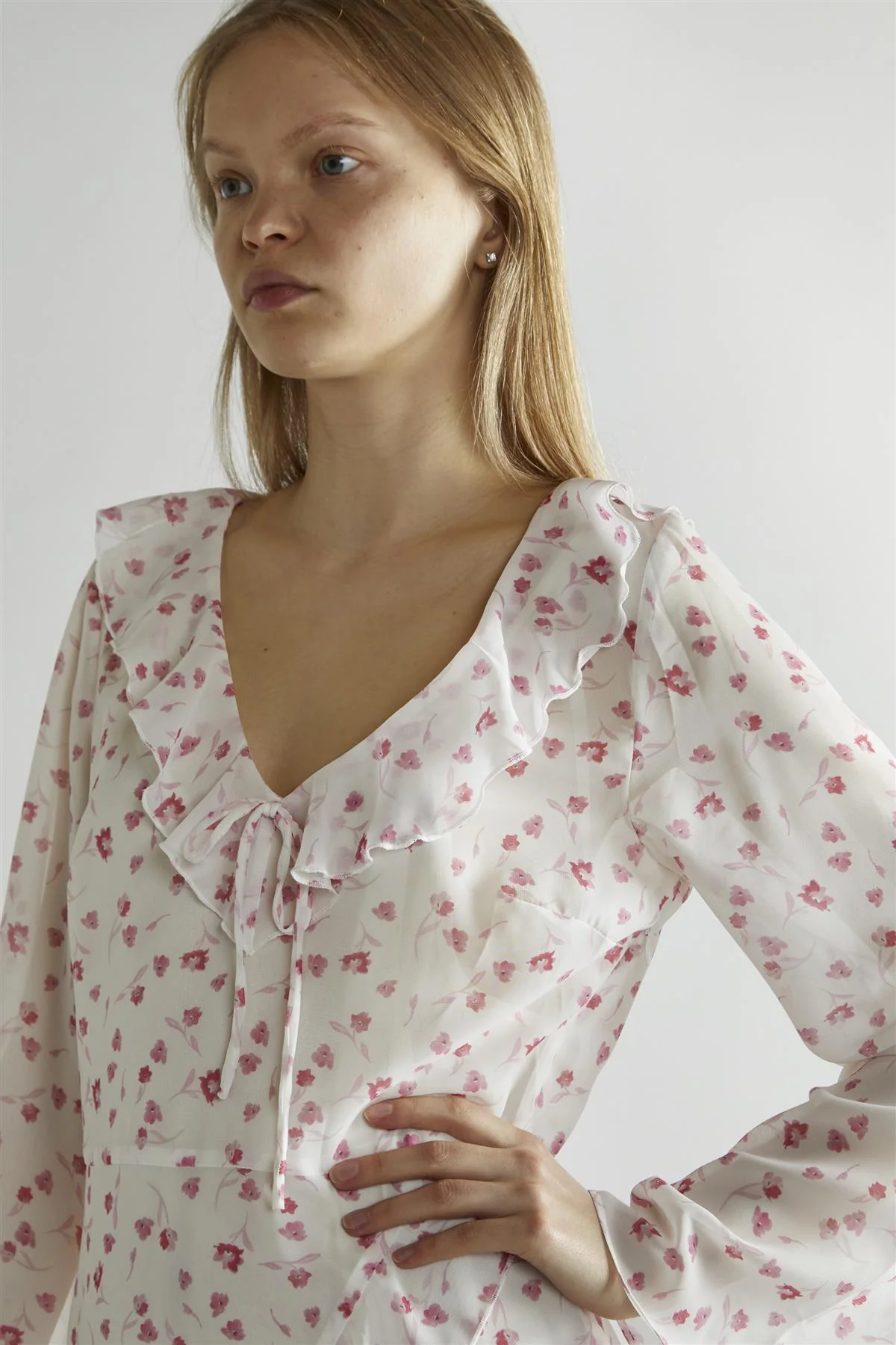 Pink Watercolour-Floral V-Neck Maxi-Dress - Image 4
