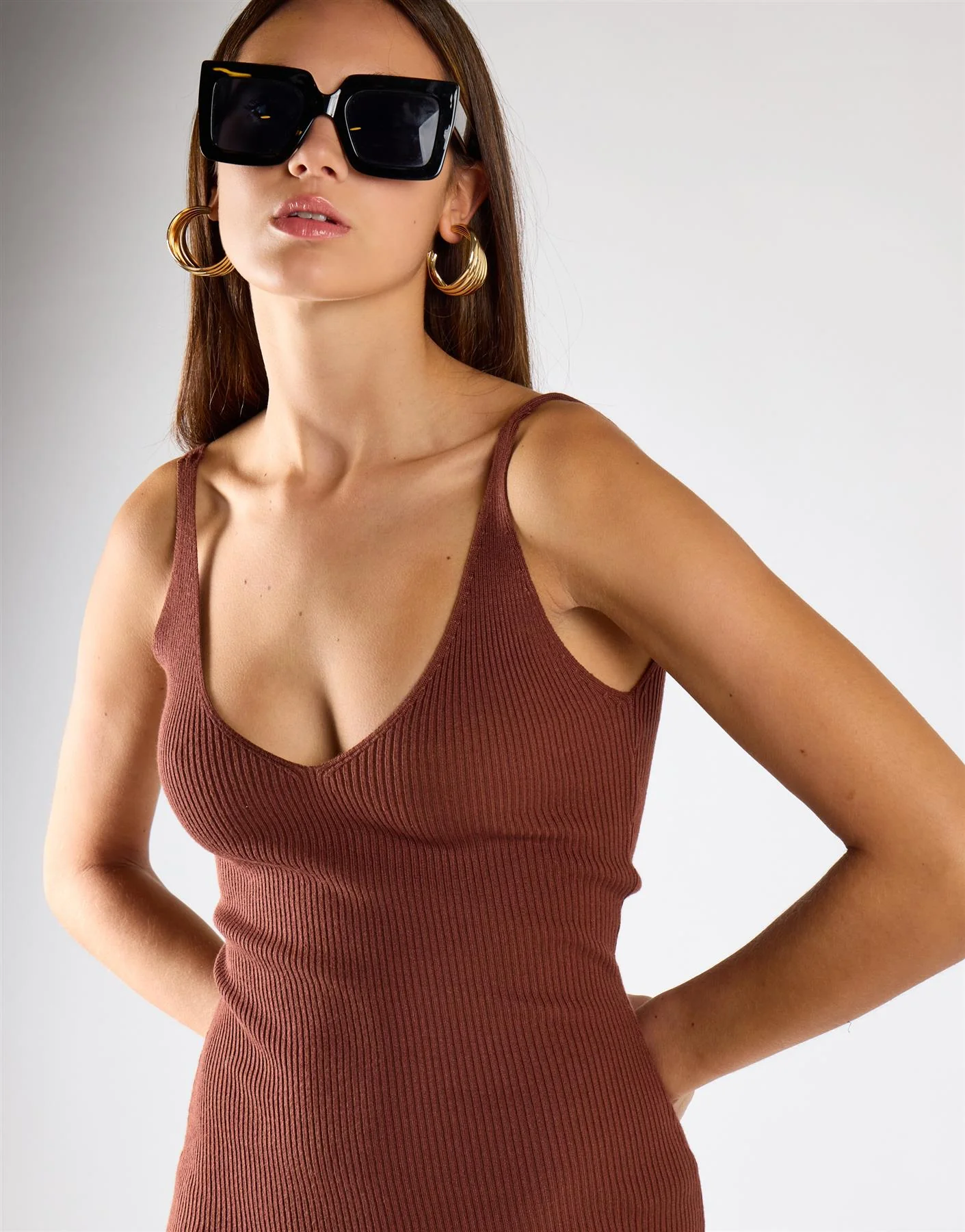 Reddish Brown Ribbed V-Neck Midi Dress - Image 4