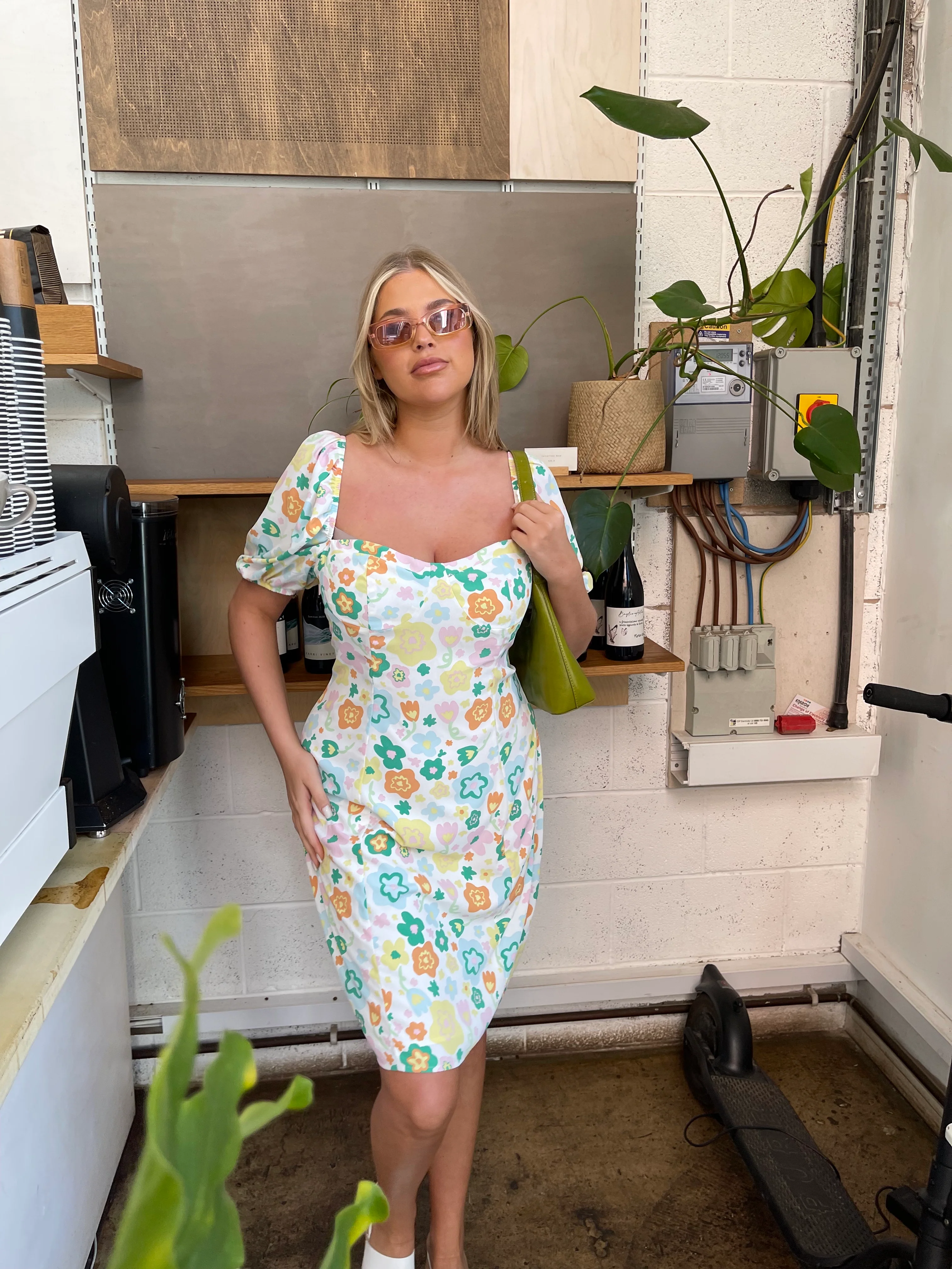 Retro Spring-Floral Bust Detail Mini-Dress - Image 4