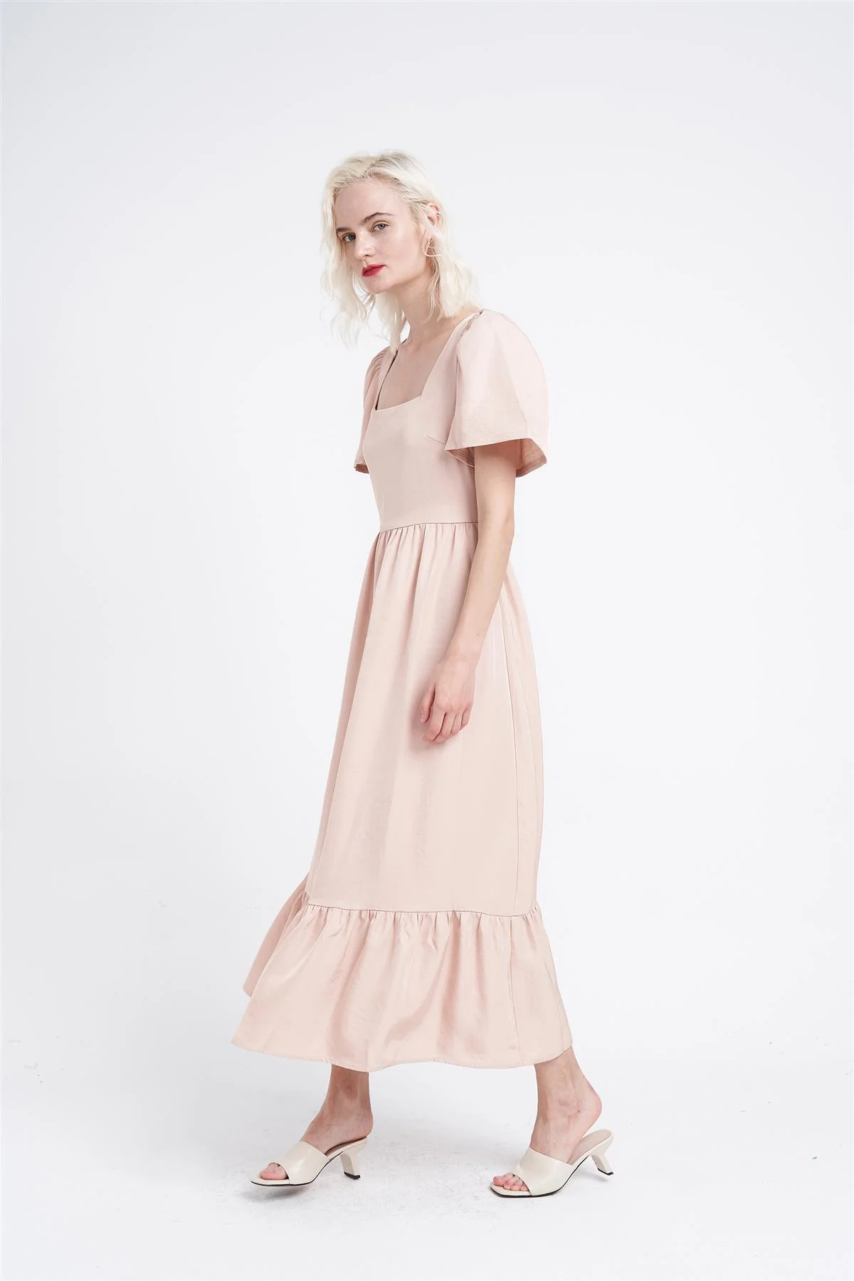 Sandstone Square-Neck- Maxi-Dress - Image 3