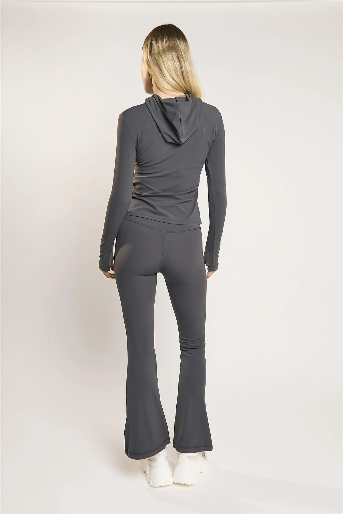 Signature Graphite-Grey Flare-Leggings - Image 2