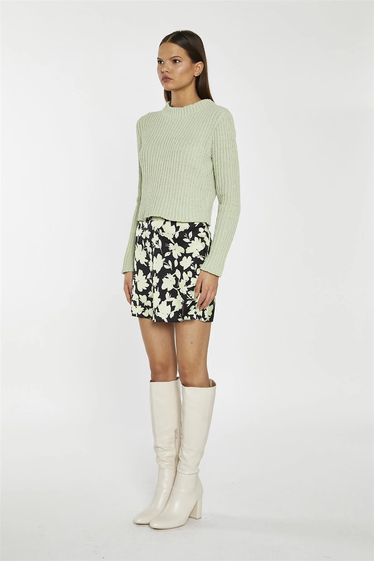 Soft-Lime Black-Floral Notch-Split Mini-Skirt - Image 5