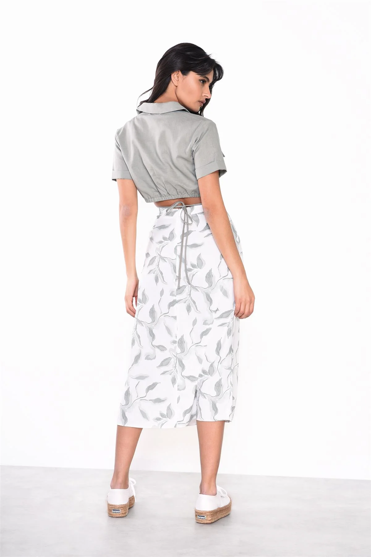 Soft-Sage-Floral High-Waisted Midi-Skirt - Image 2