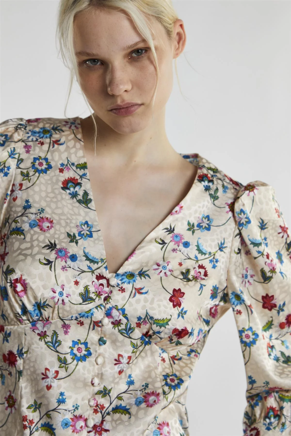 Stone Multi Floral Long Sleeve Top - Image 4