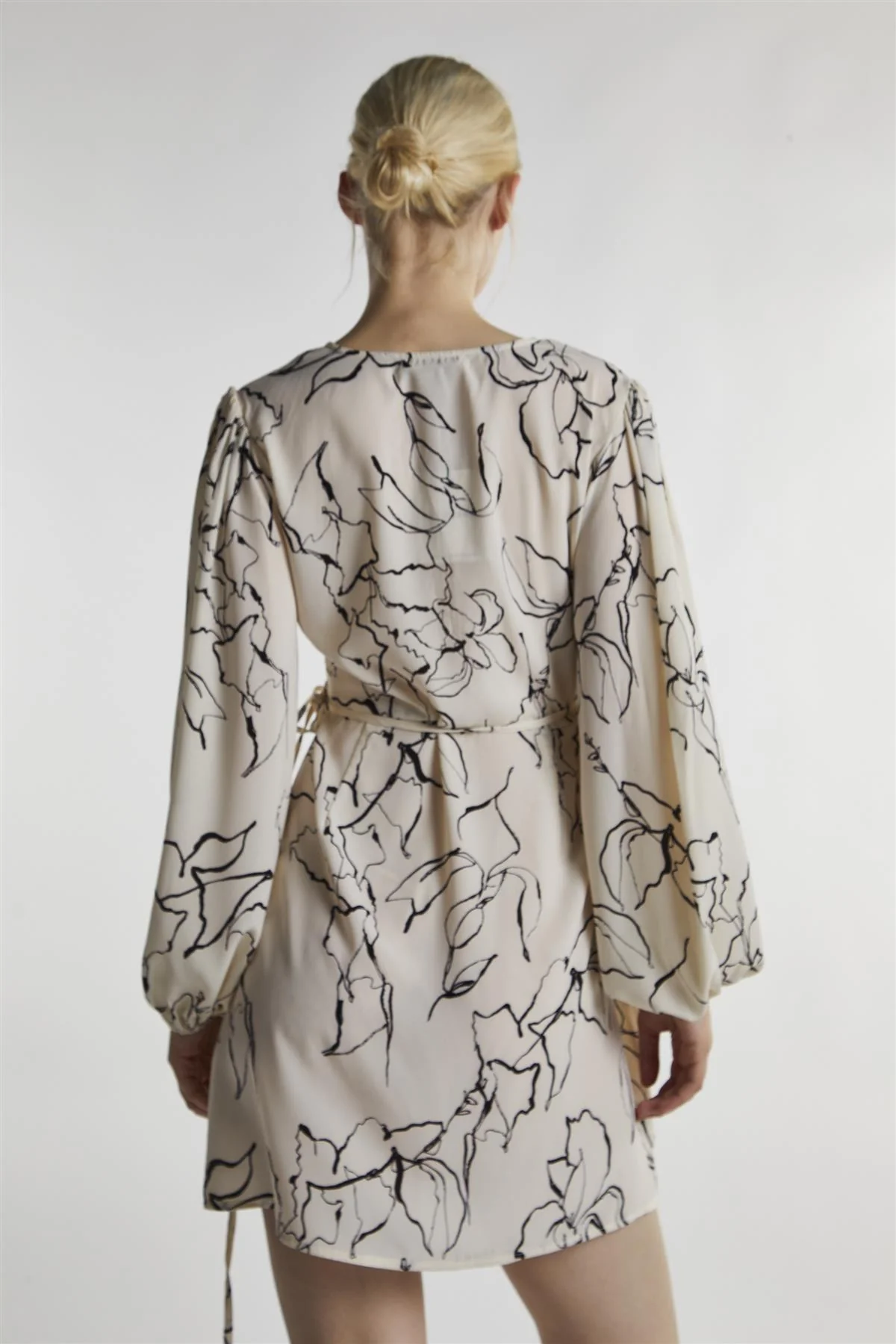 Stone-Sketch-Print Long-Sleeve-Wrap Mini-Dress - Image 2