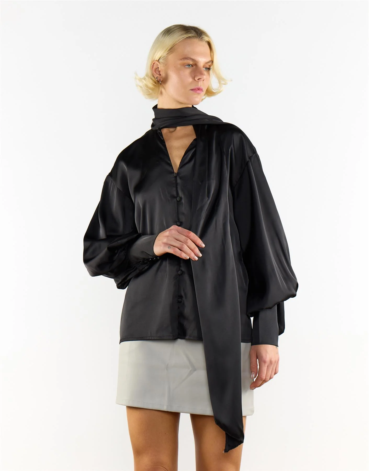 Tie Neck Bow Detail Blouse in Black - Image 3
