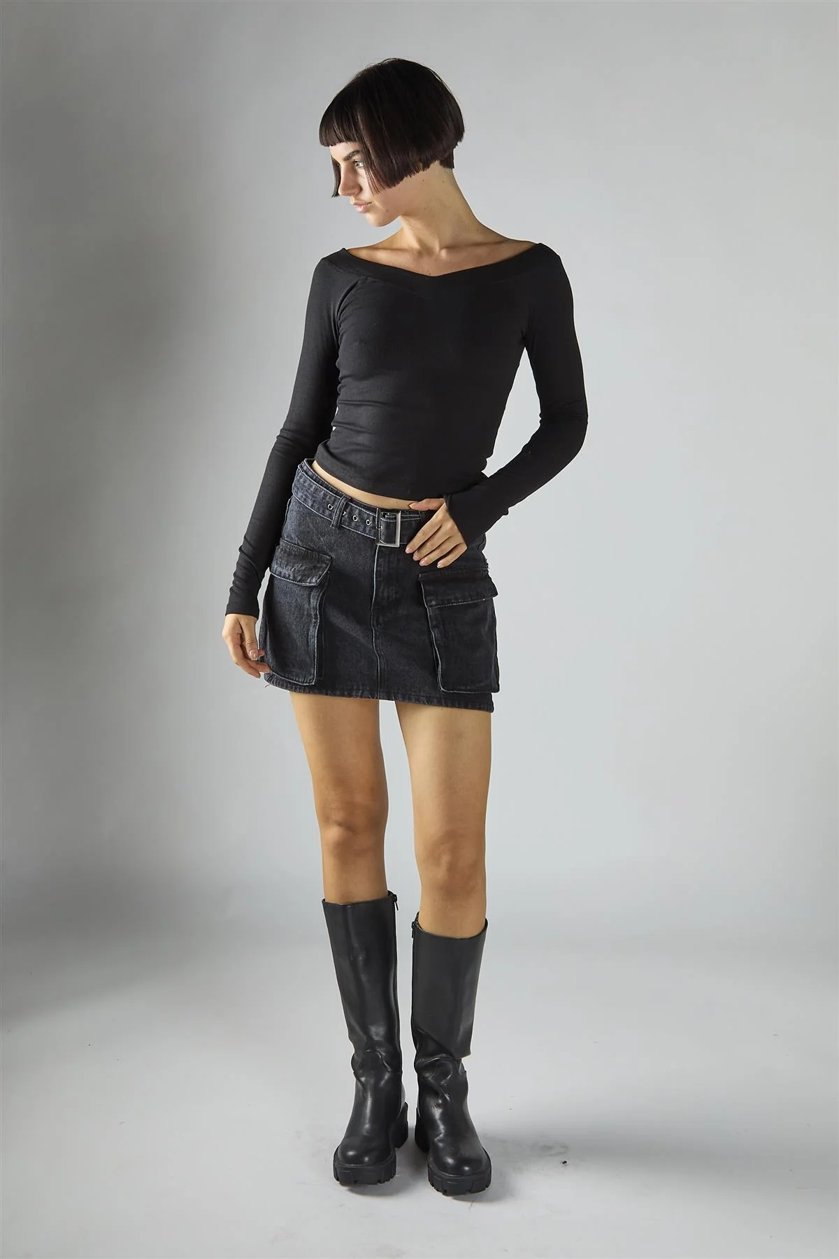 V-Neck Long Sleeve Top - Black