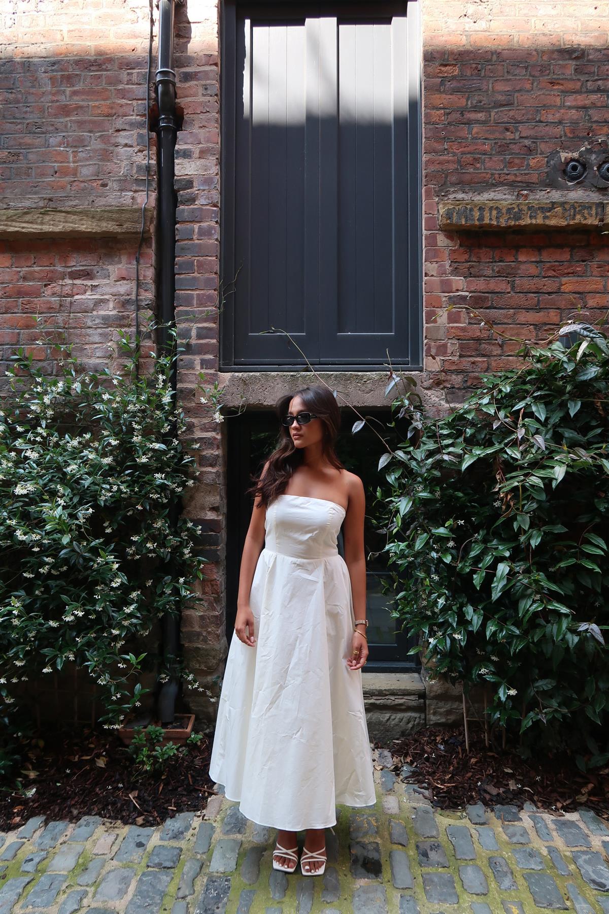 Vanilla Bandeau-Pleated Maxi-Dress - Image 4