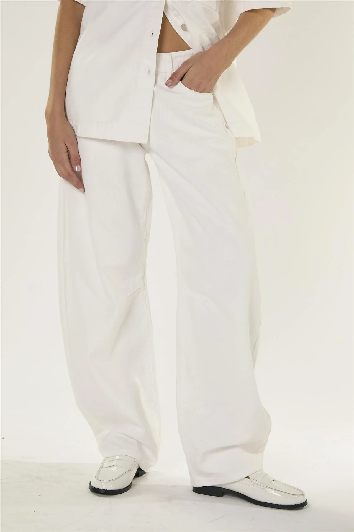White Barrel Leg Jeans - Image 2