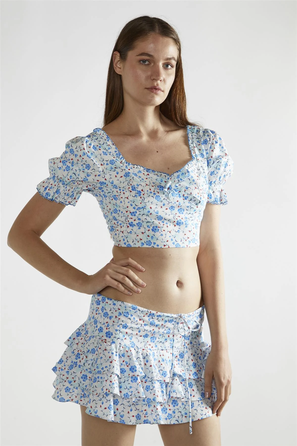 White-Blue-Floral Tiered-Scallop-Trim Mini-Skirt - Image 3