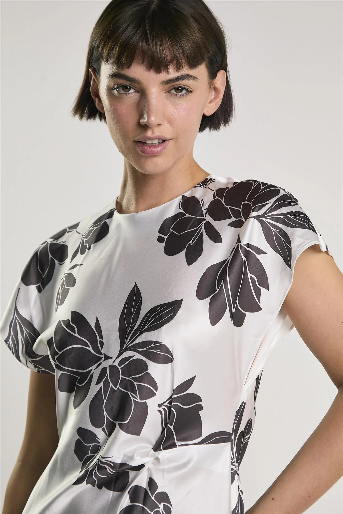 White Brown Floral T-Shirt Dress - Image 4