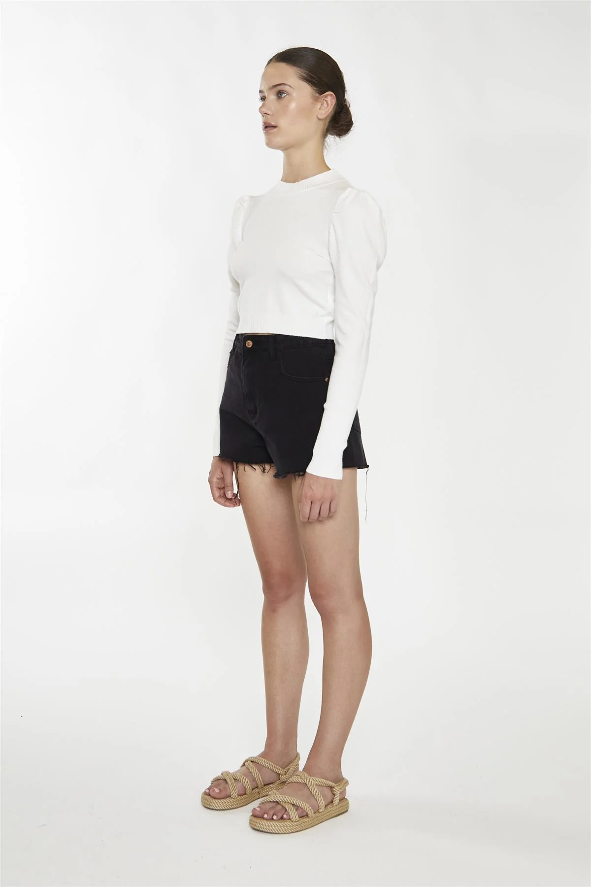White Classic Crop-Top - Image 4
