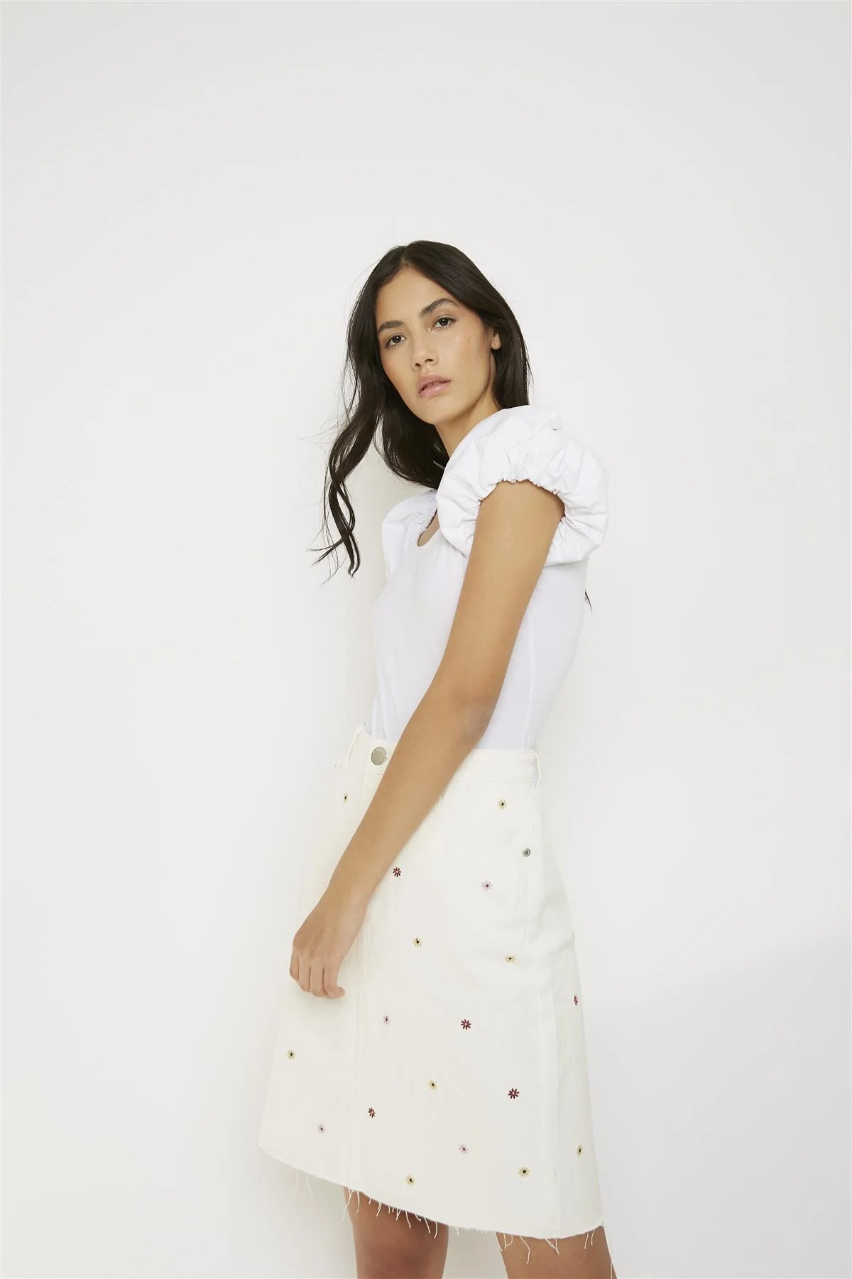 White Crew Neck Short-Sleeve Bodysuit - Image 3
