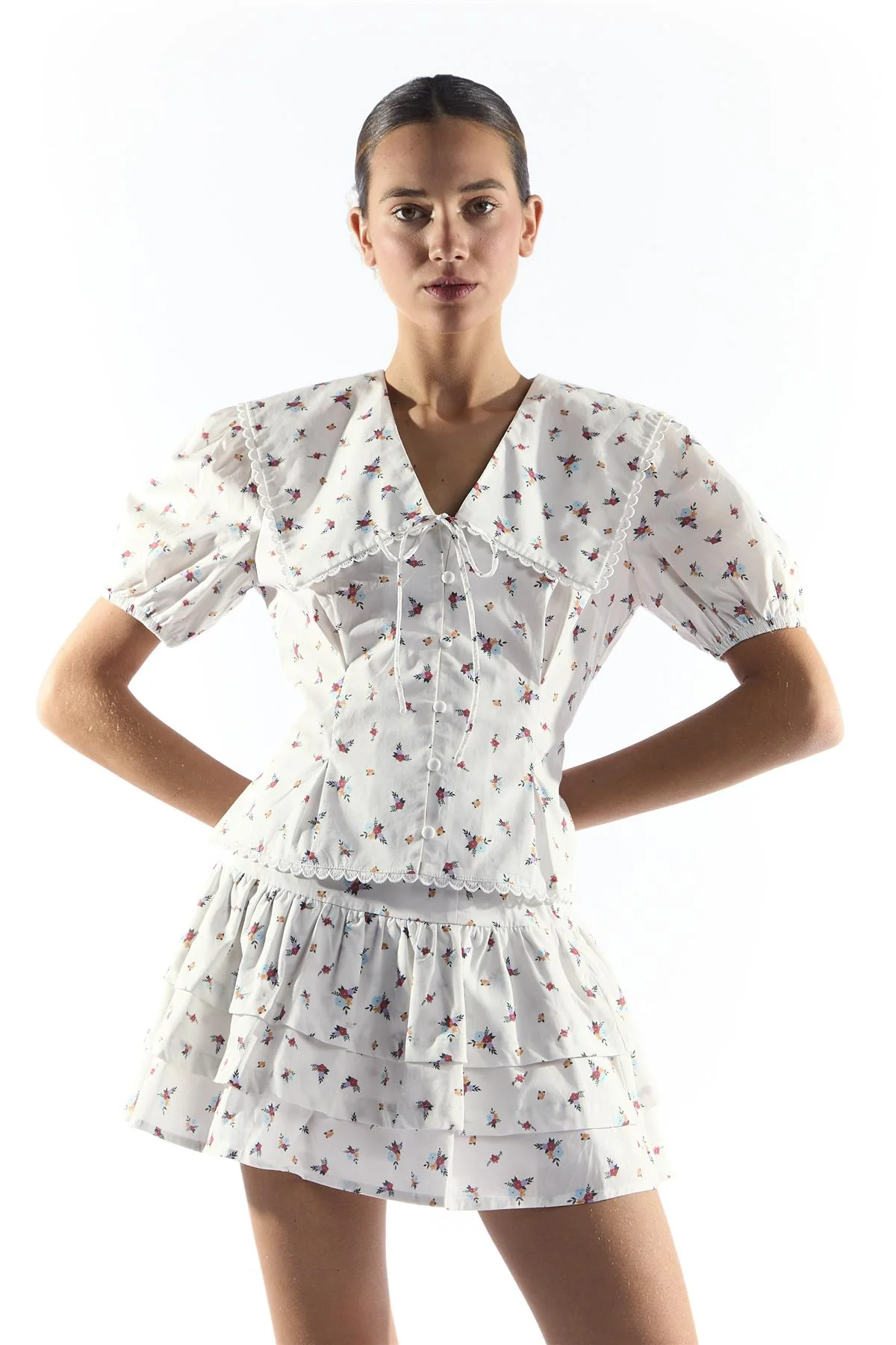 White Floral Peplum Mini Skirt with Pin Tucks - Image 3